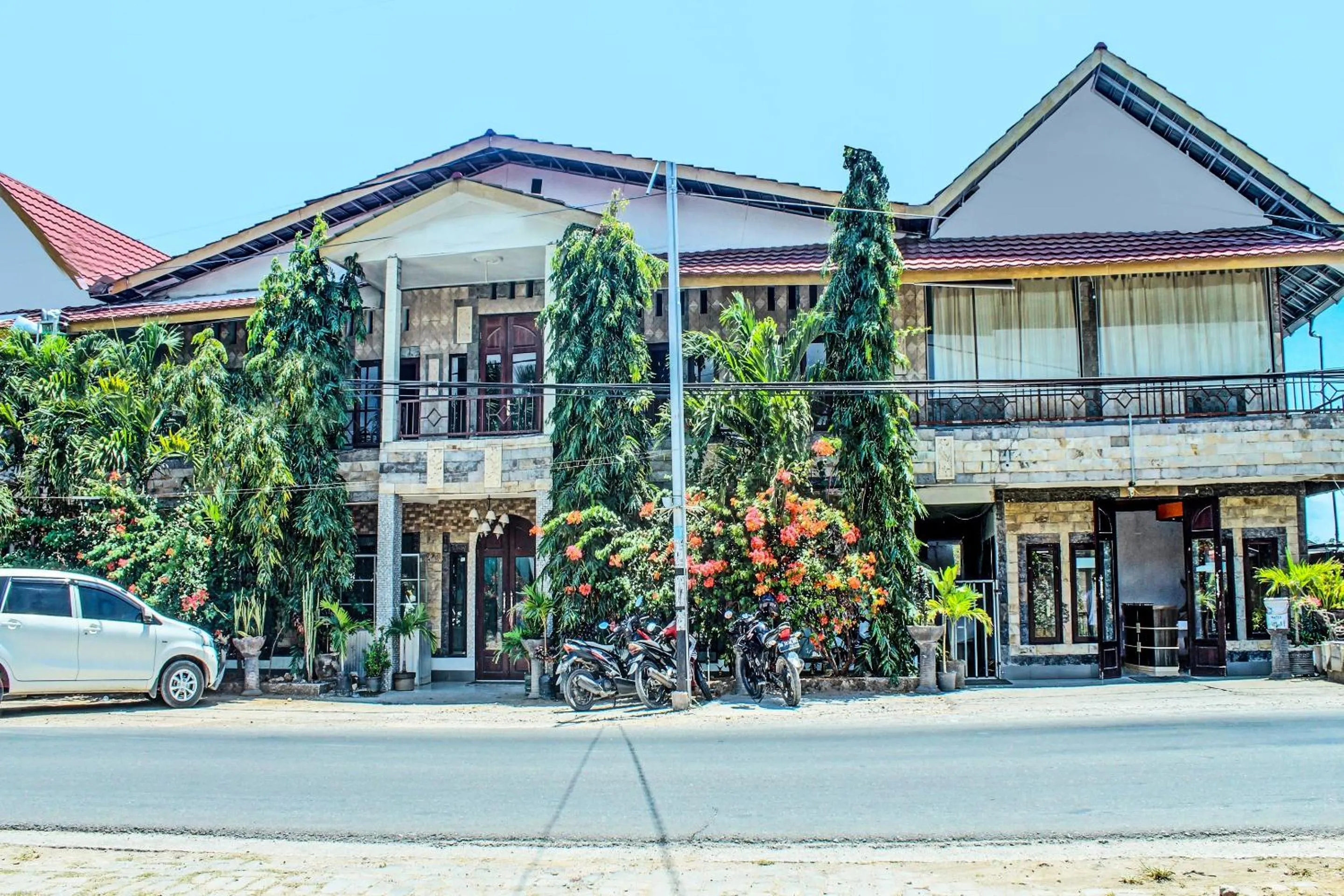 Facade/entrance in Hotel O Yotowawa NearBukit Cinta