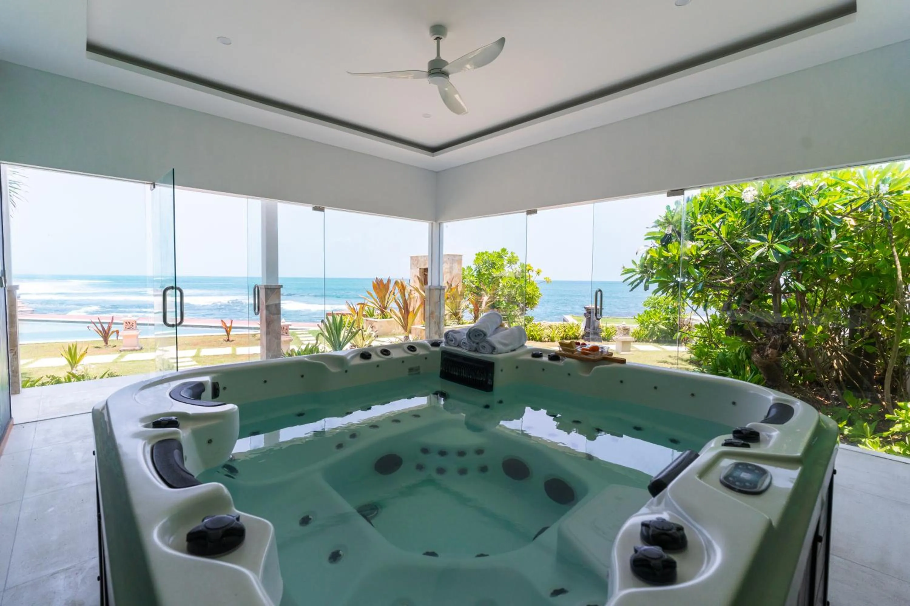 Hot Tub in Ketewel Beach Villas and Spa