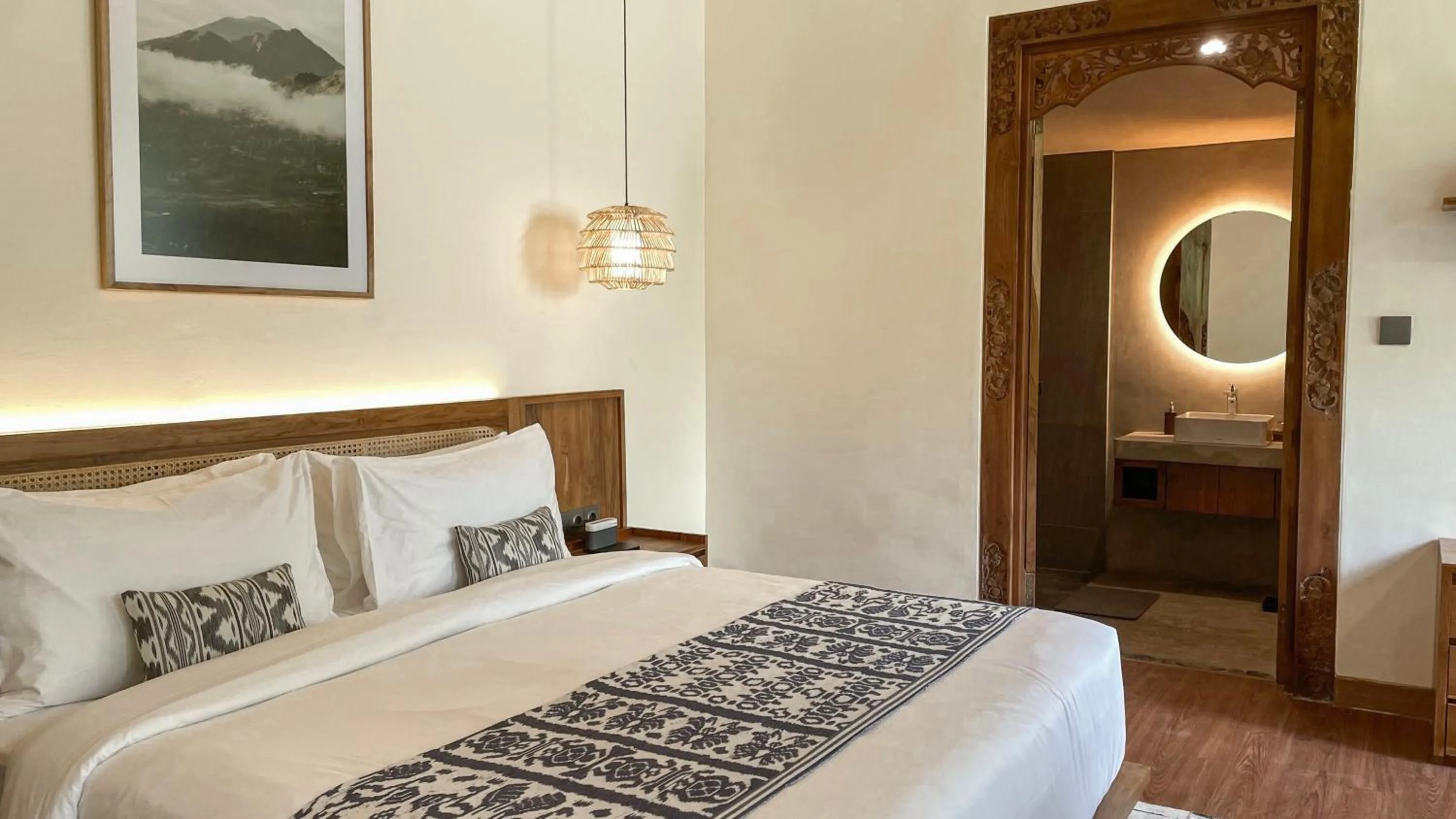 Bedroom, Bed in Leafy Home Canggu