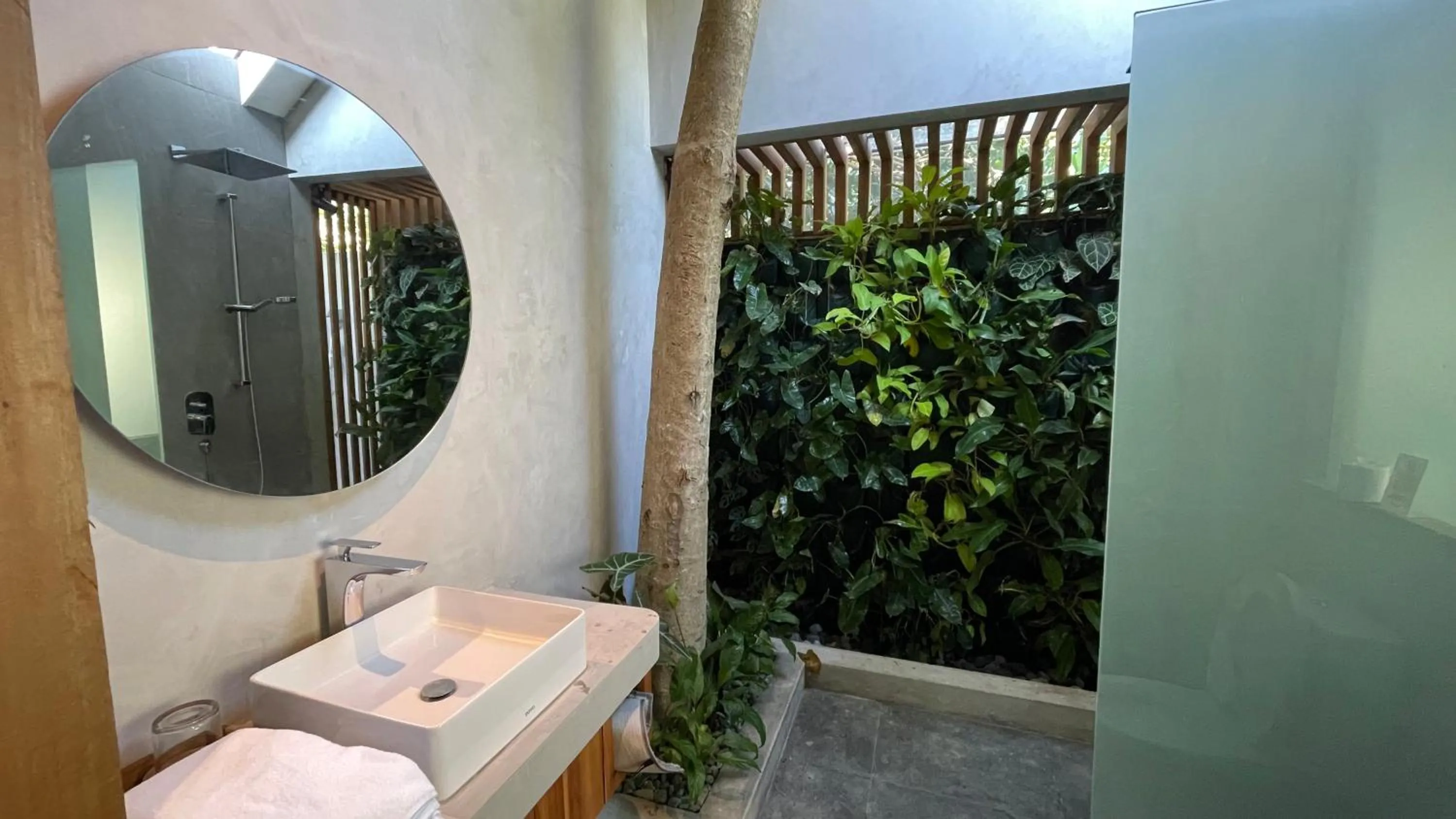 Shower in Leafy Home Canggu