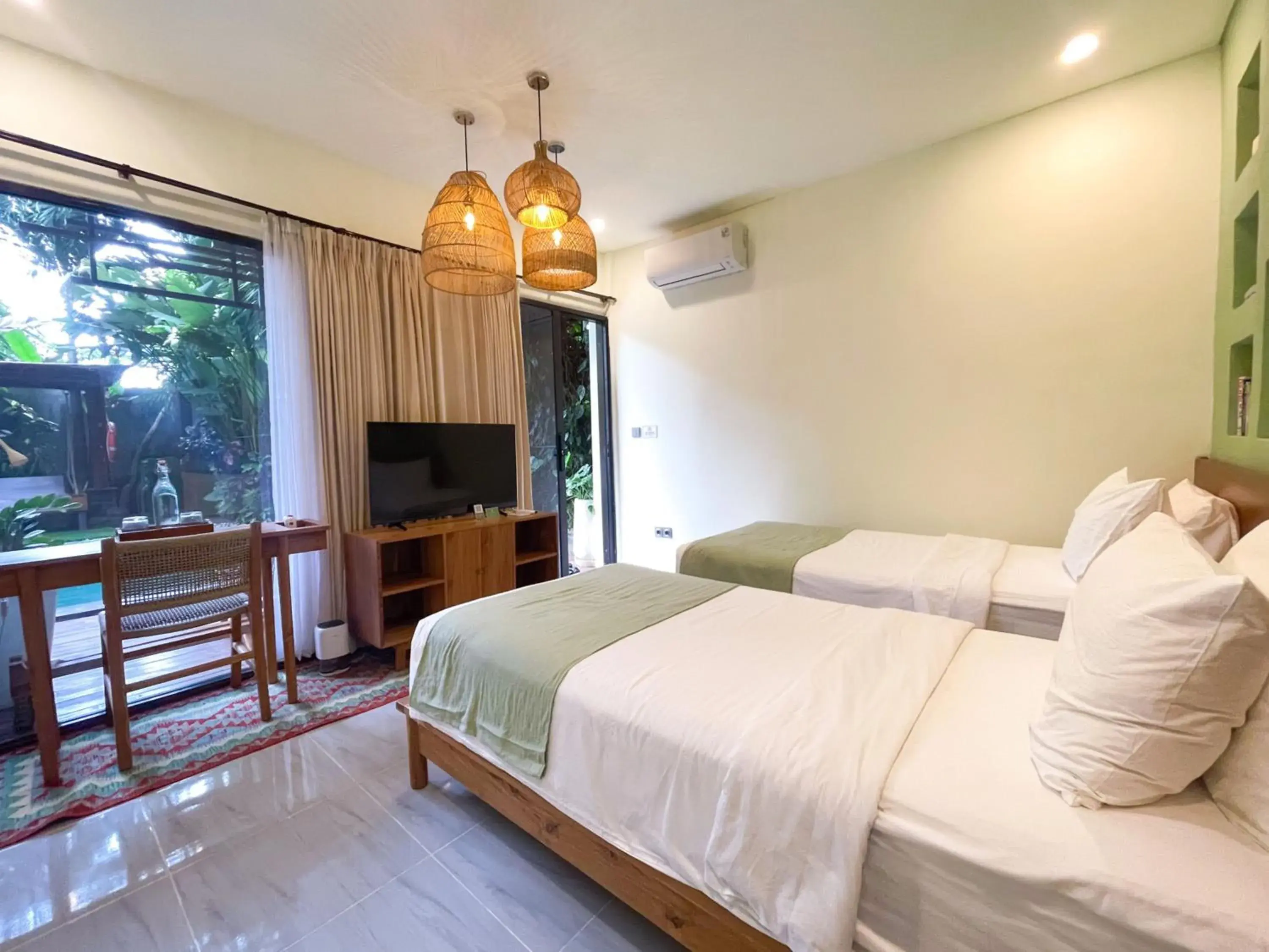 Standard Double or Twin Room in Leafy Home Canggu Standard Double or Twin Room in Leafy Home Canggu