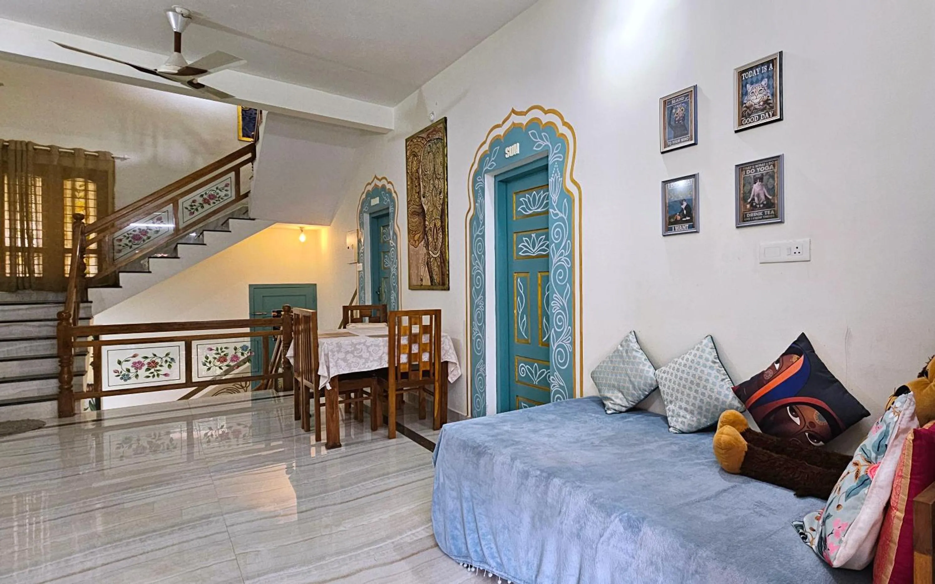 Living room in Gypsy Walker