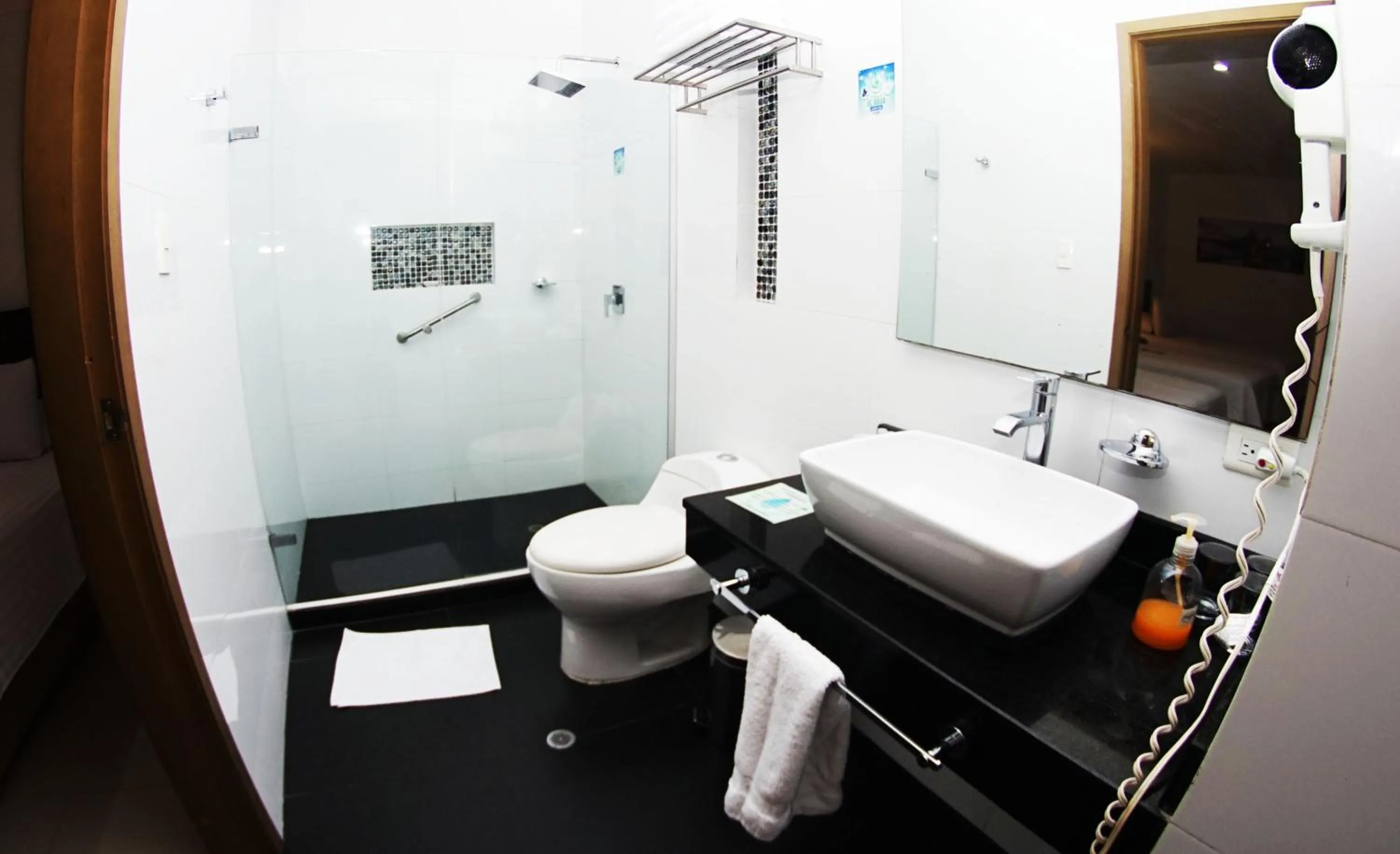 Shower in Hotel Oxford Barranquilla