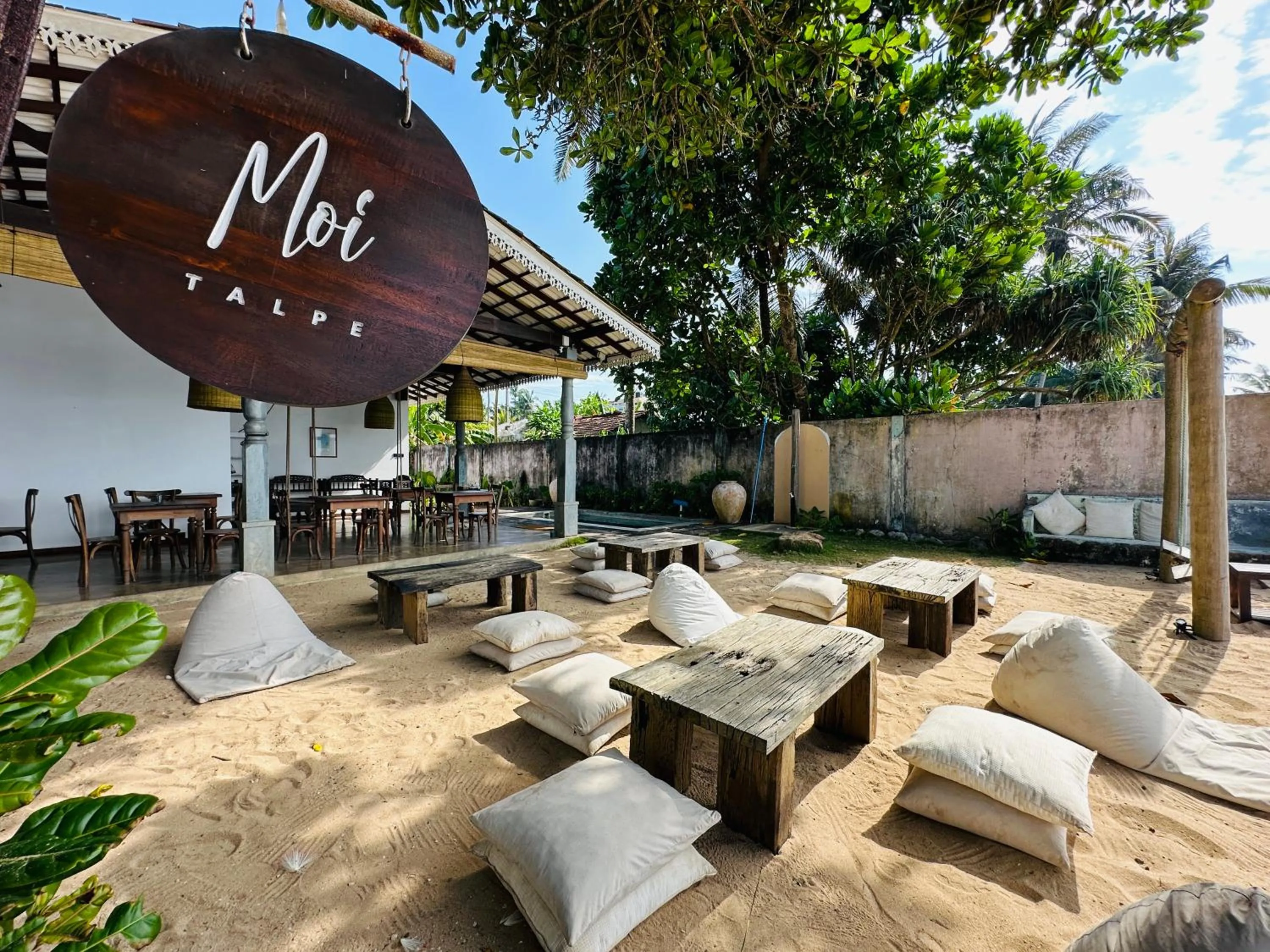 Day in Moi Talpe by DBI