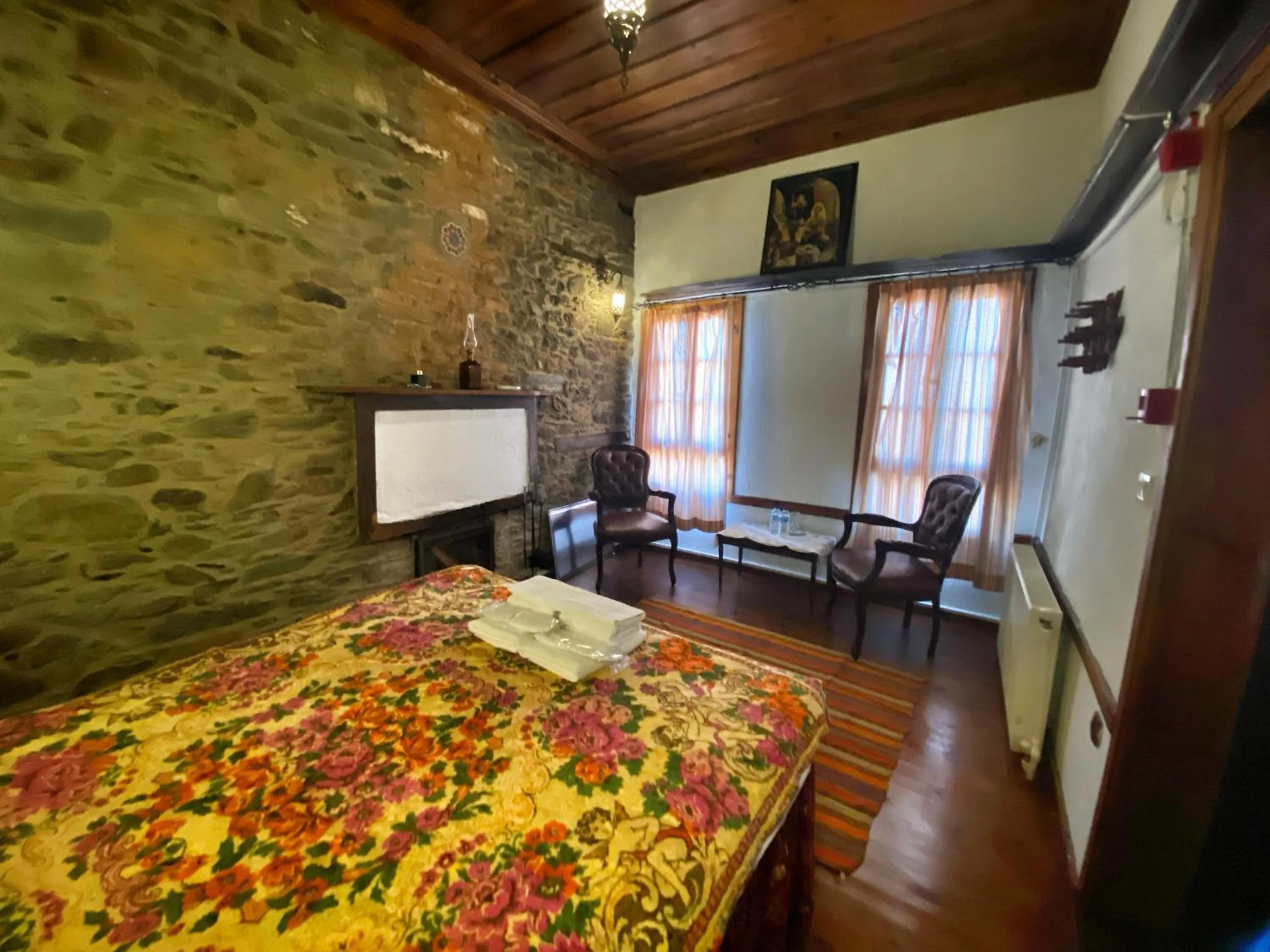 Bed in Şirince Lotus Konakları