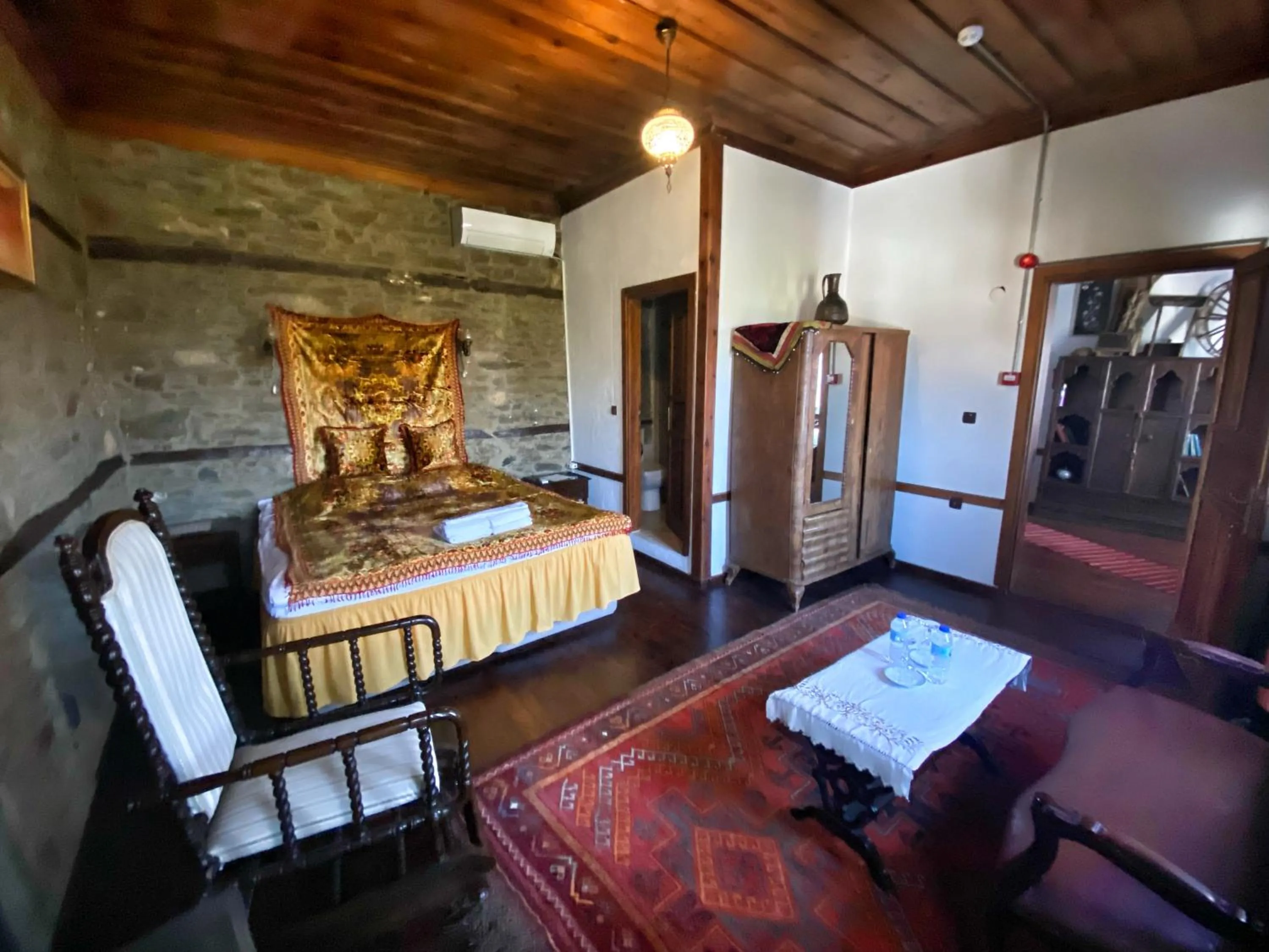 Bed in Şirince Lotus Konakları