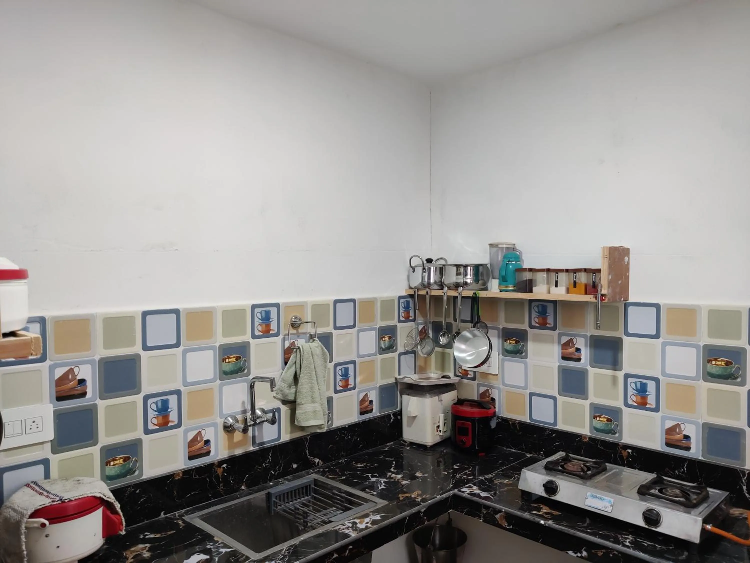 Kitchen or kitchenette in Kashmir Homestay