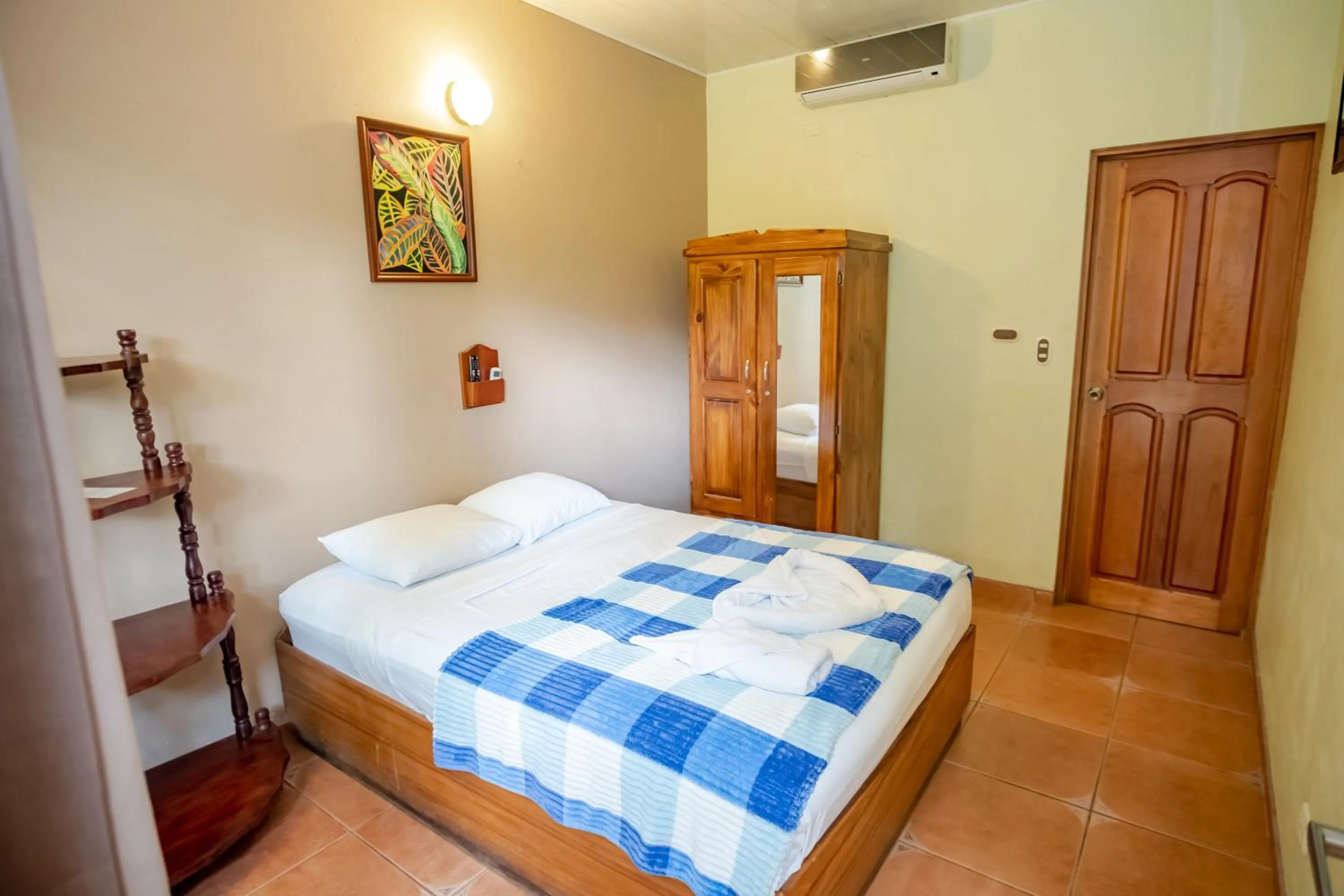 Bedroom, Bed in Hotel Sierra Arenal