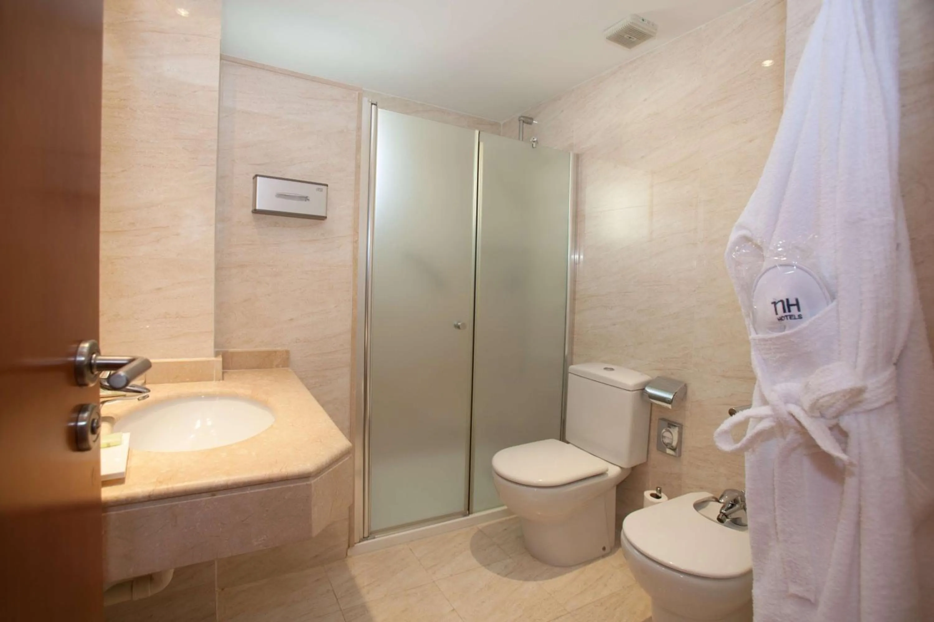 Bathroom in NH San Pedro de Alcántara