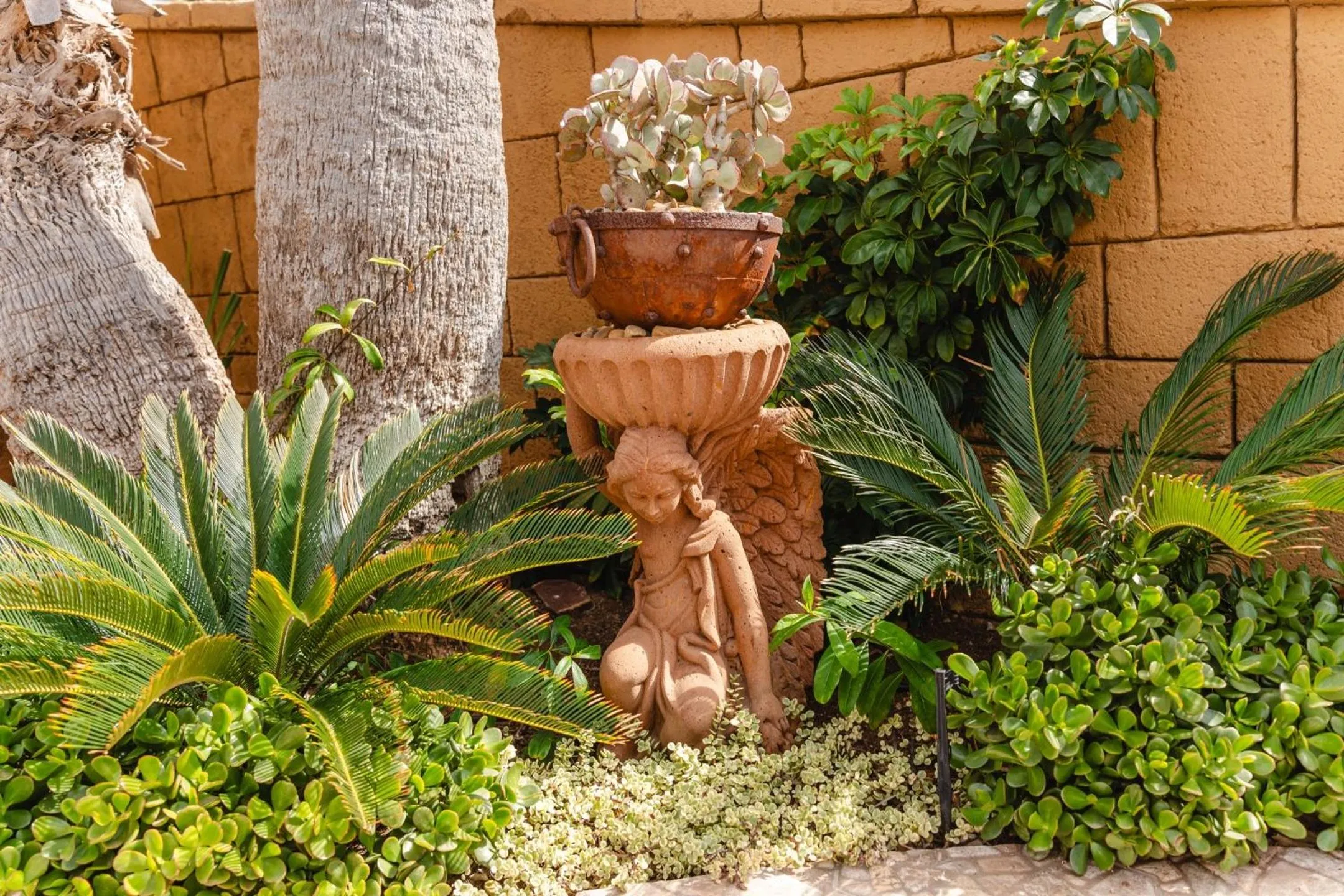 Garden in Europe Villa Cortes GL