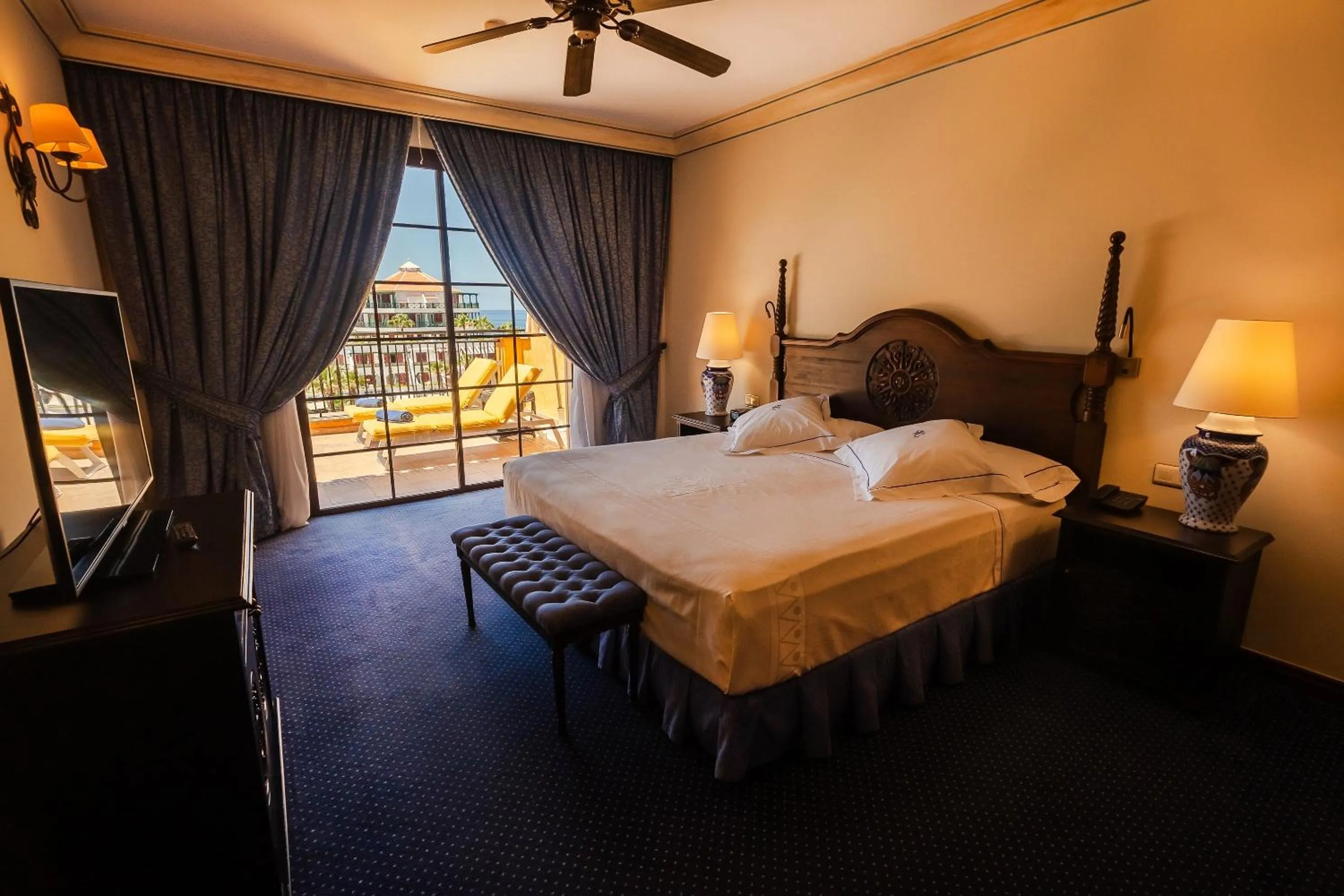 Bedroom, Bed in Europe Villa Cortes GL