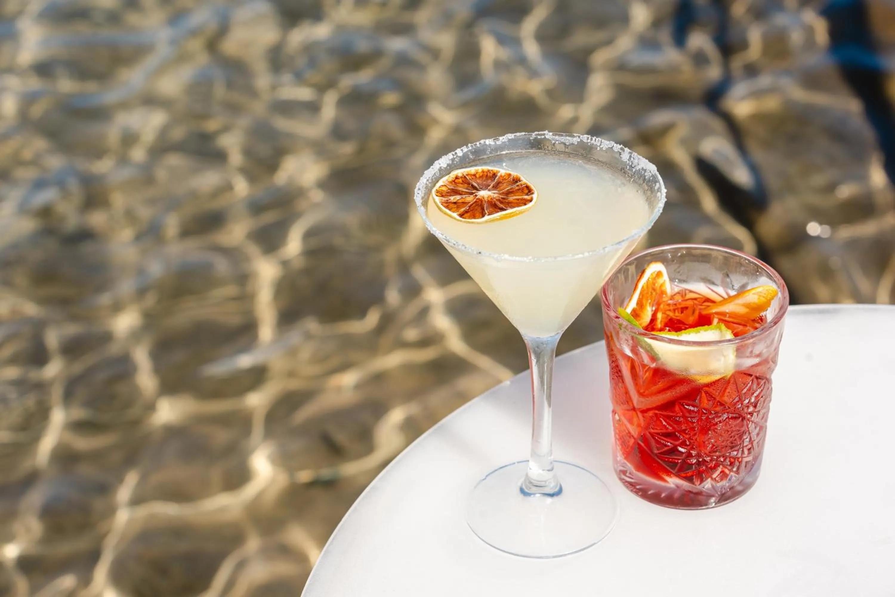 Drinks in Europe Villa Cortes GL