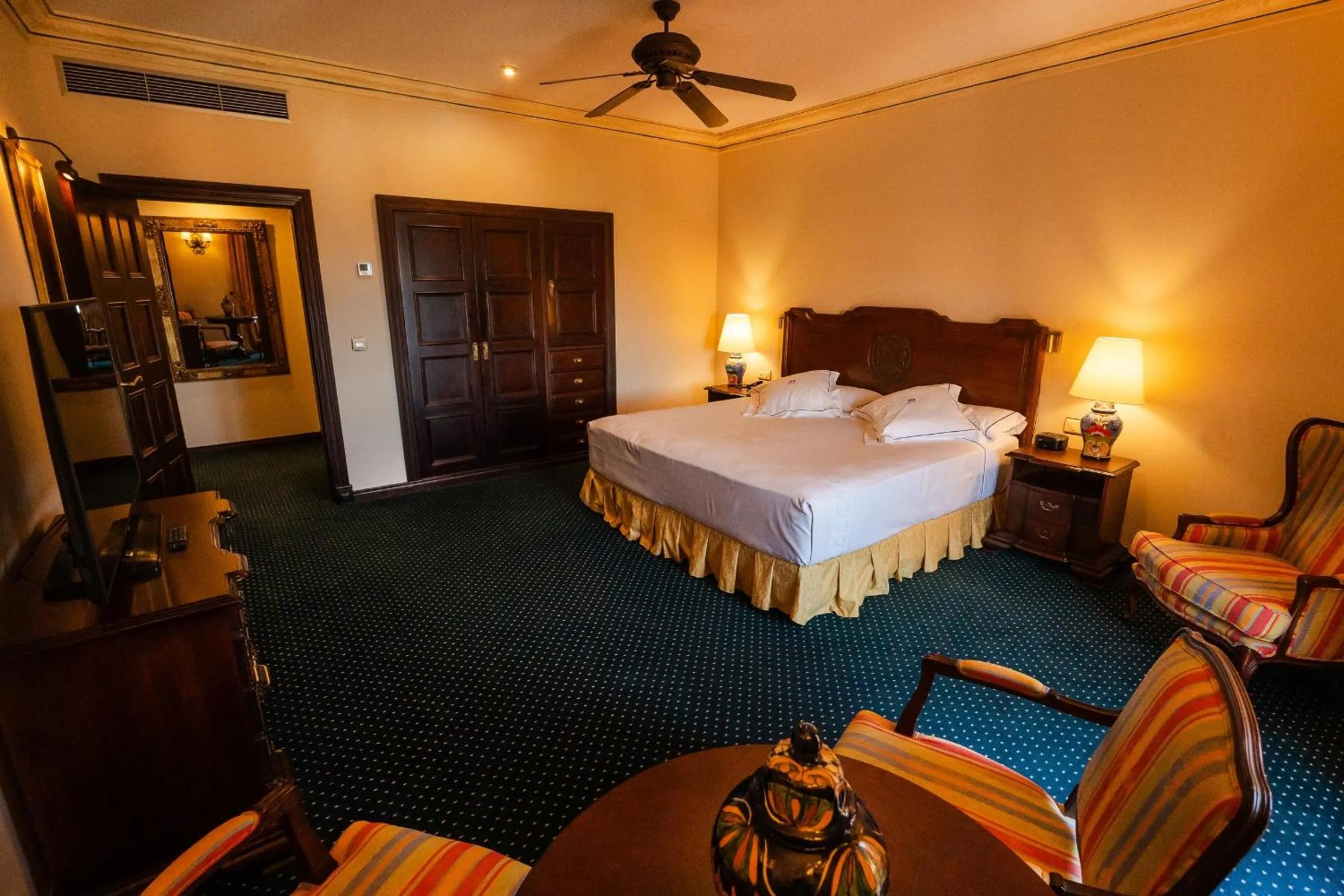 Bed in Europe Villa Cortes GL