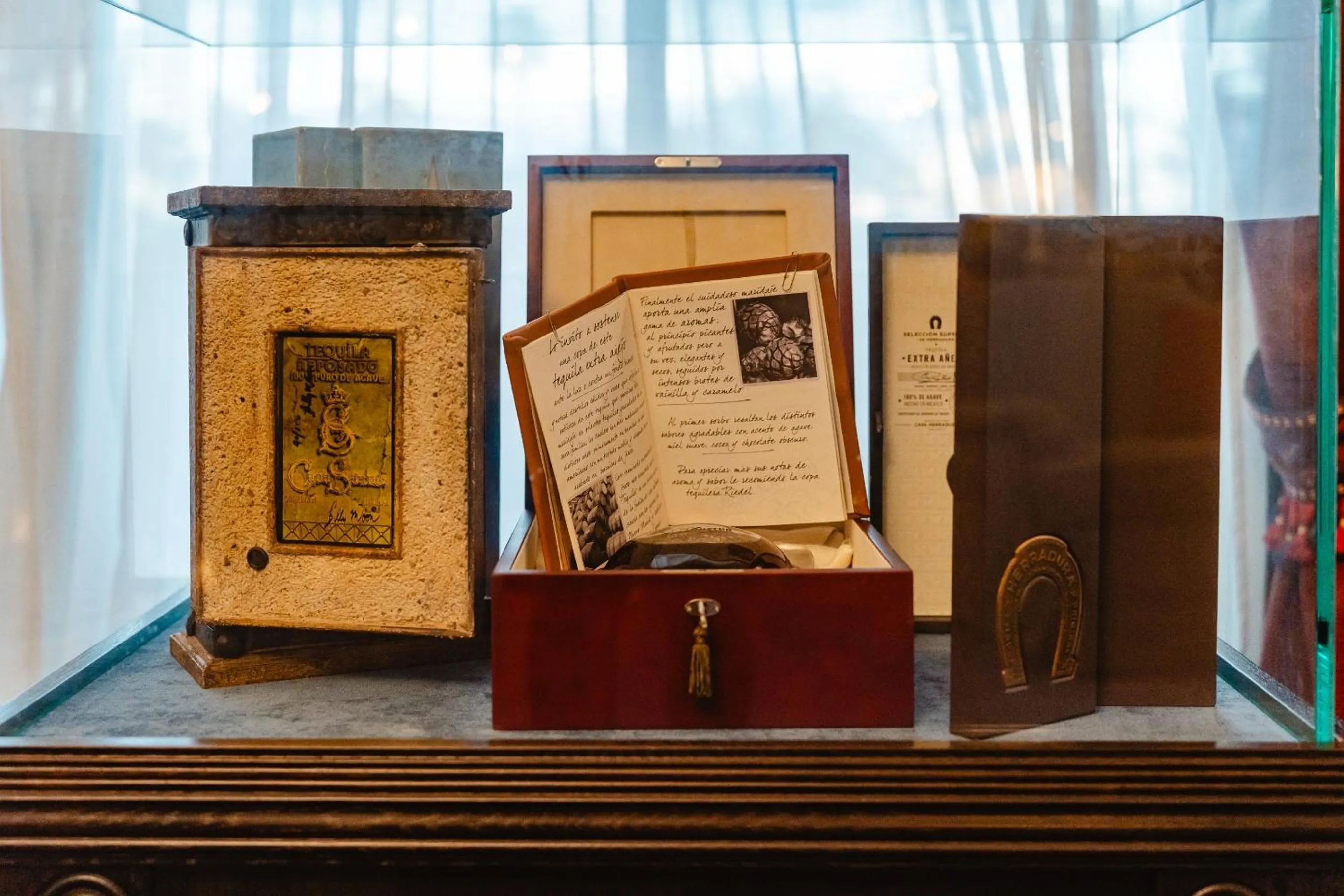 Decorative detail in Europe Villa Cortes GL