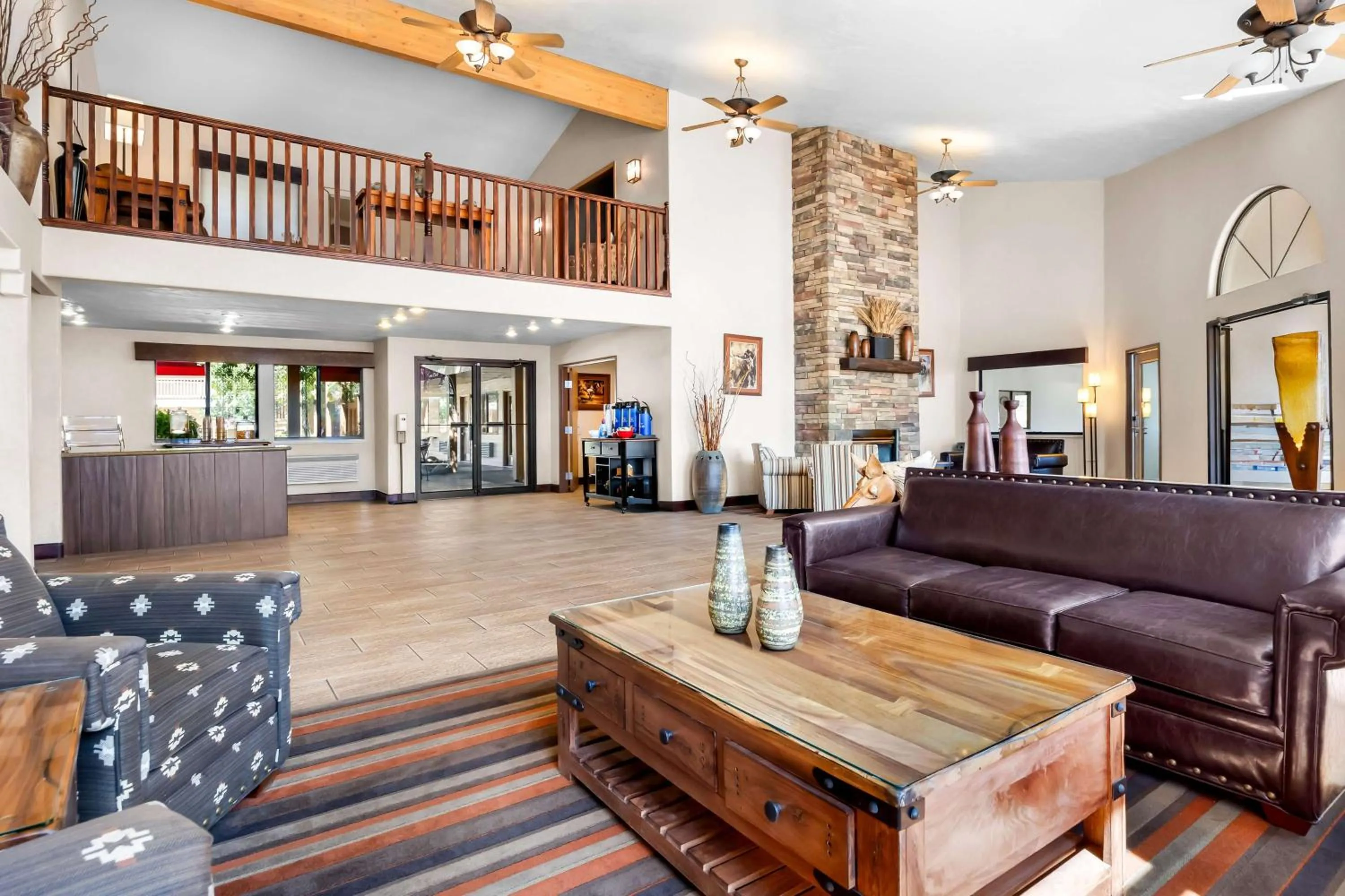 Lobby or reception in Best Western Grande River Inn & Suites