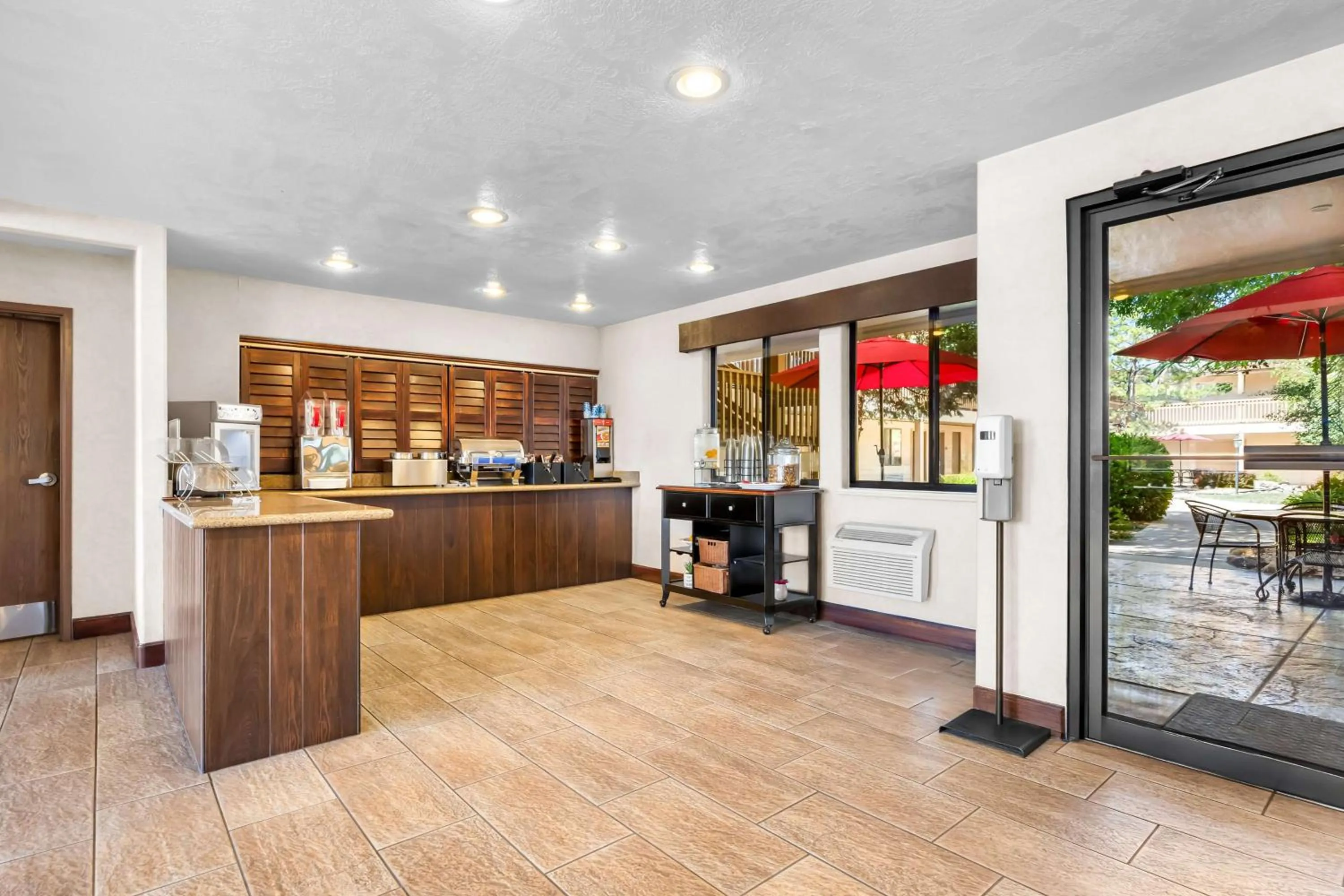 Breakfast in Best Western Grande River Inn & Suites