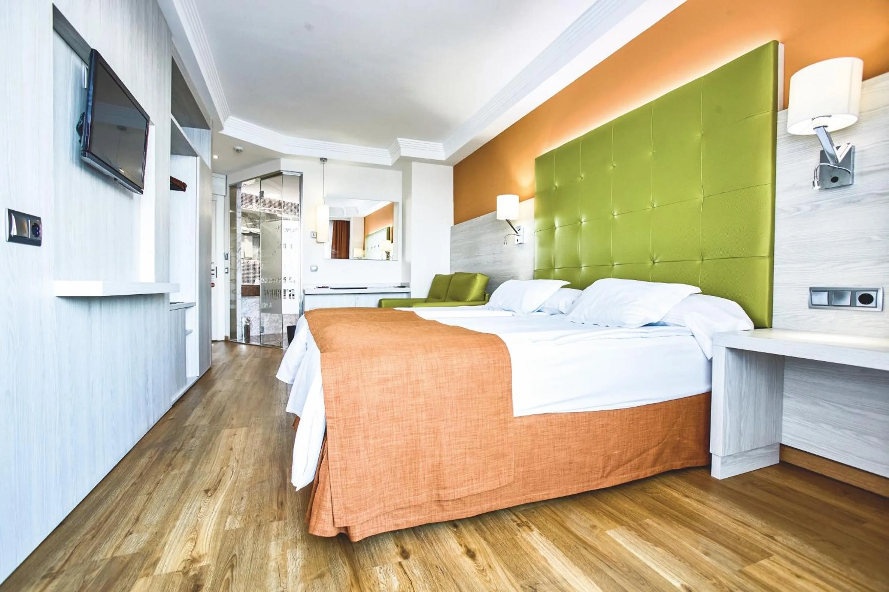 Bed in Europe Playa Marina - Adults Only