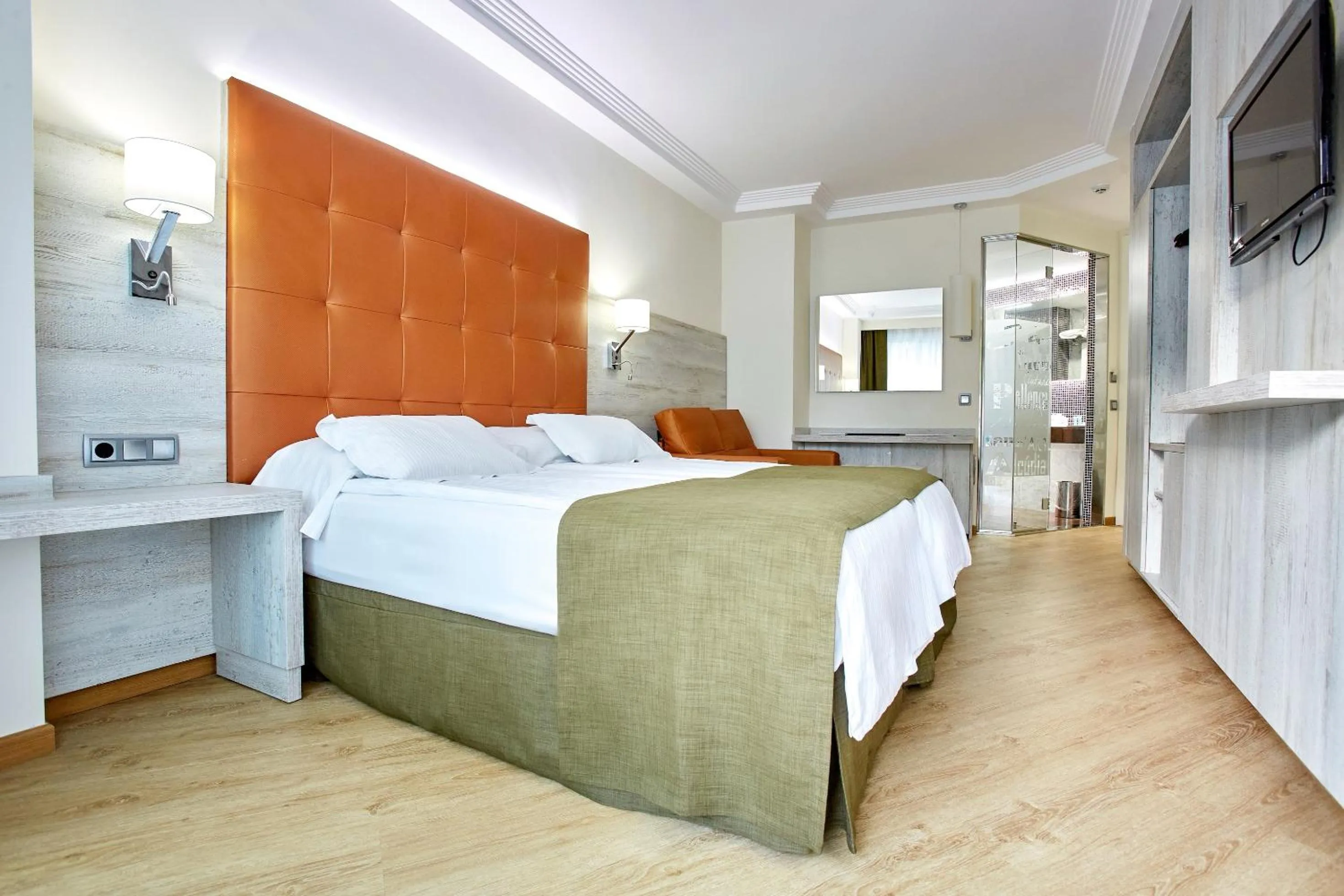 Bed in Europe Playa Marina - Adults Only