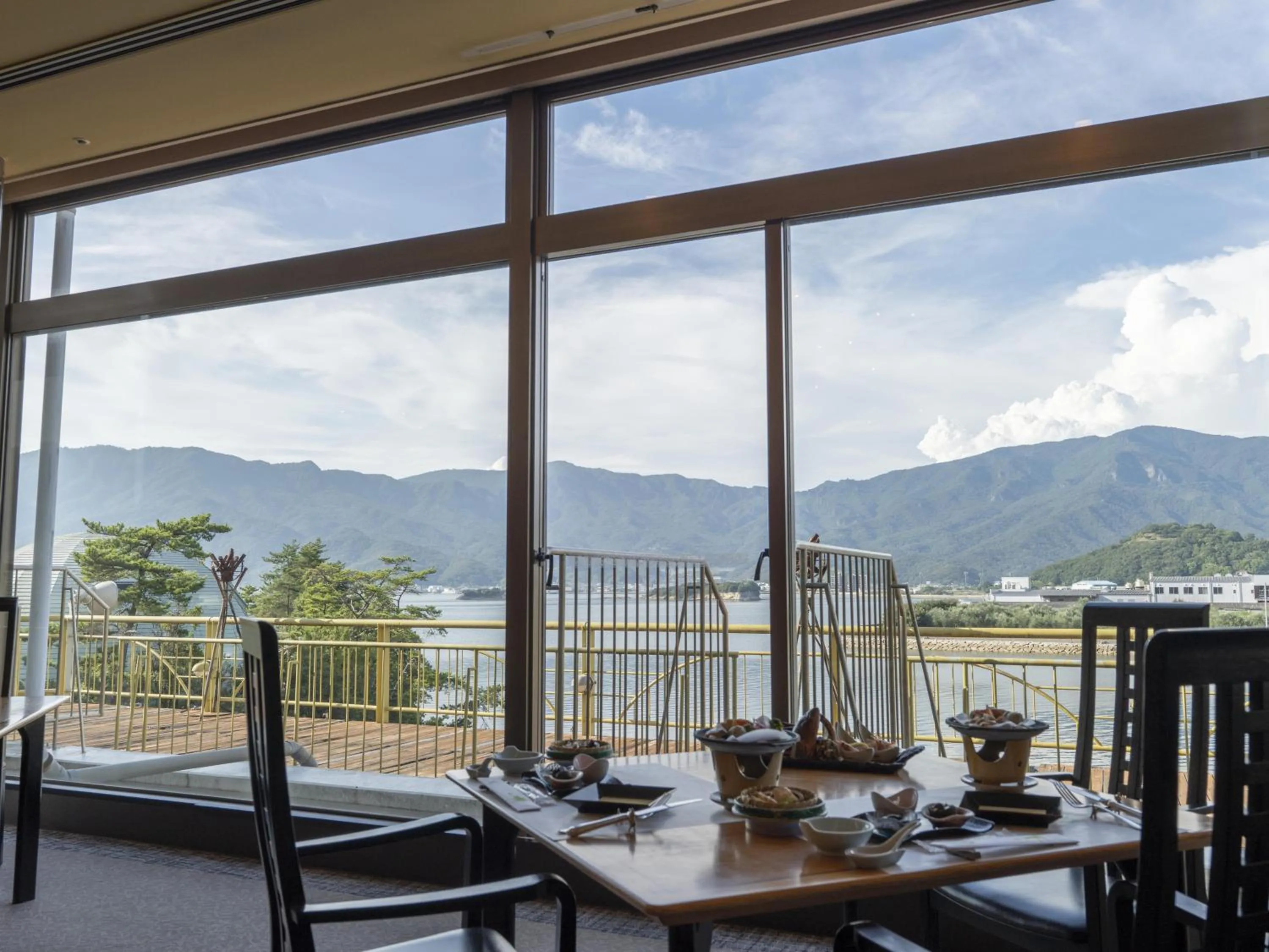 Restaurant/places to eat in Bay Resort Hotel Shodoshima