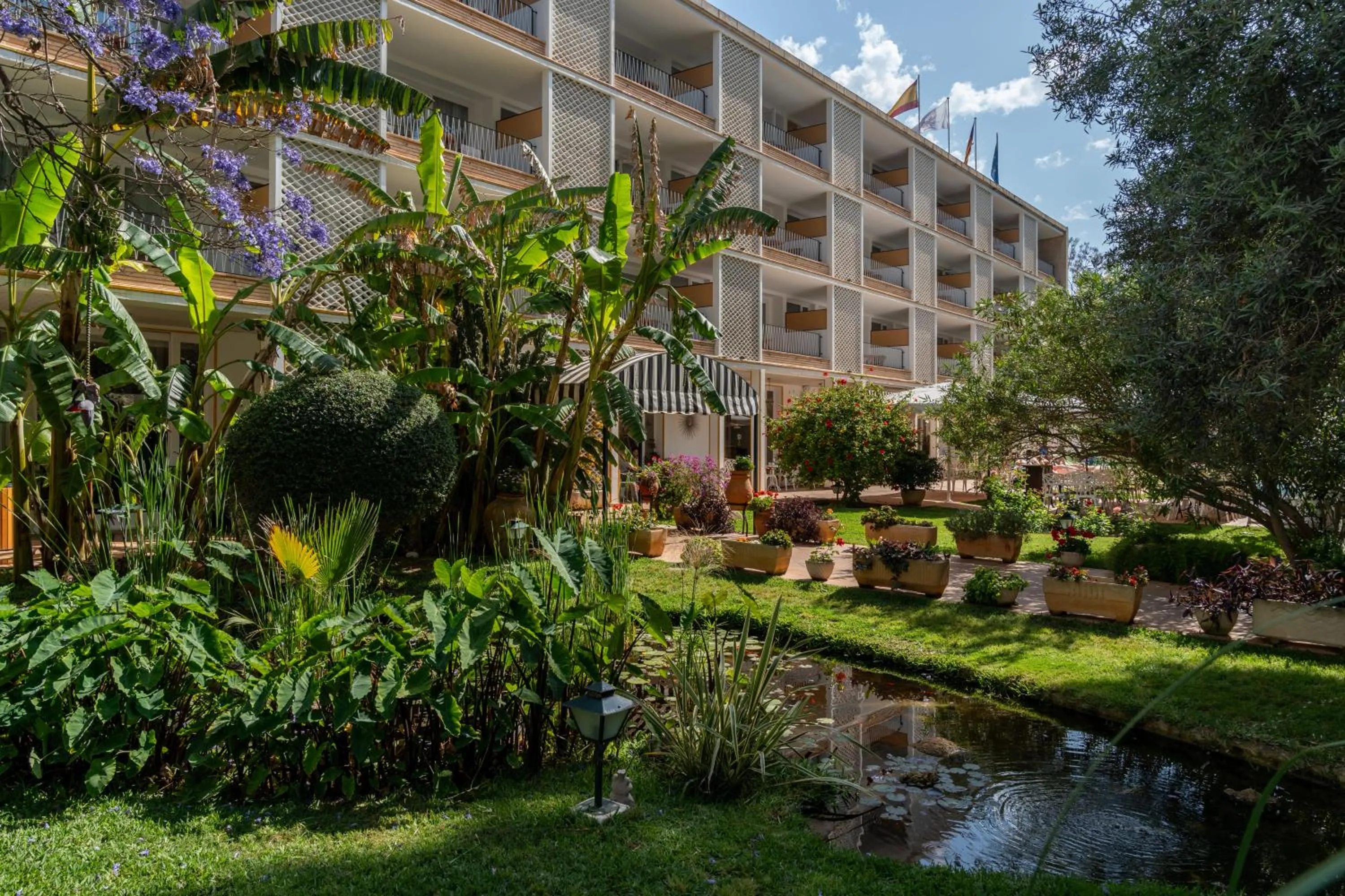 Facade/entrance in Hotel Araxa - Adults Only