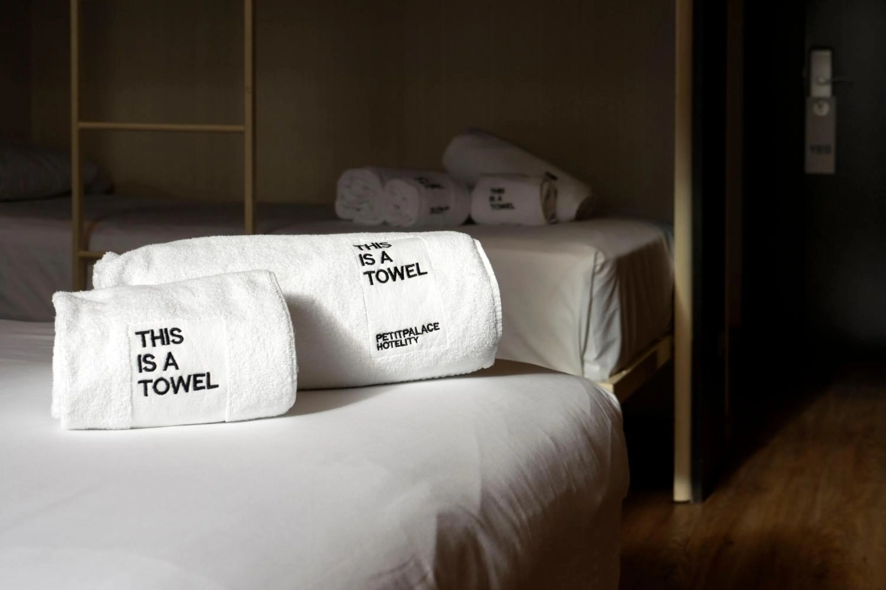 Bedroom, Bed in Petit Palace Ruzafa