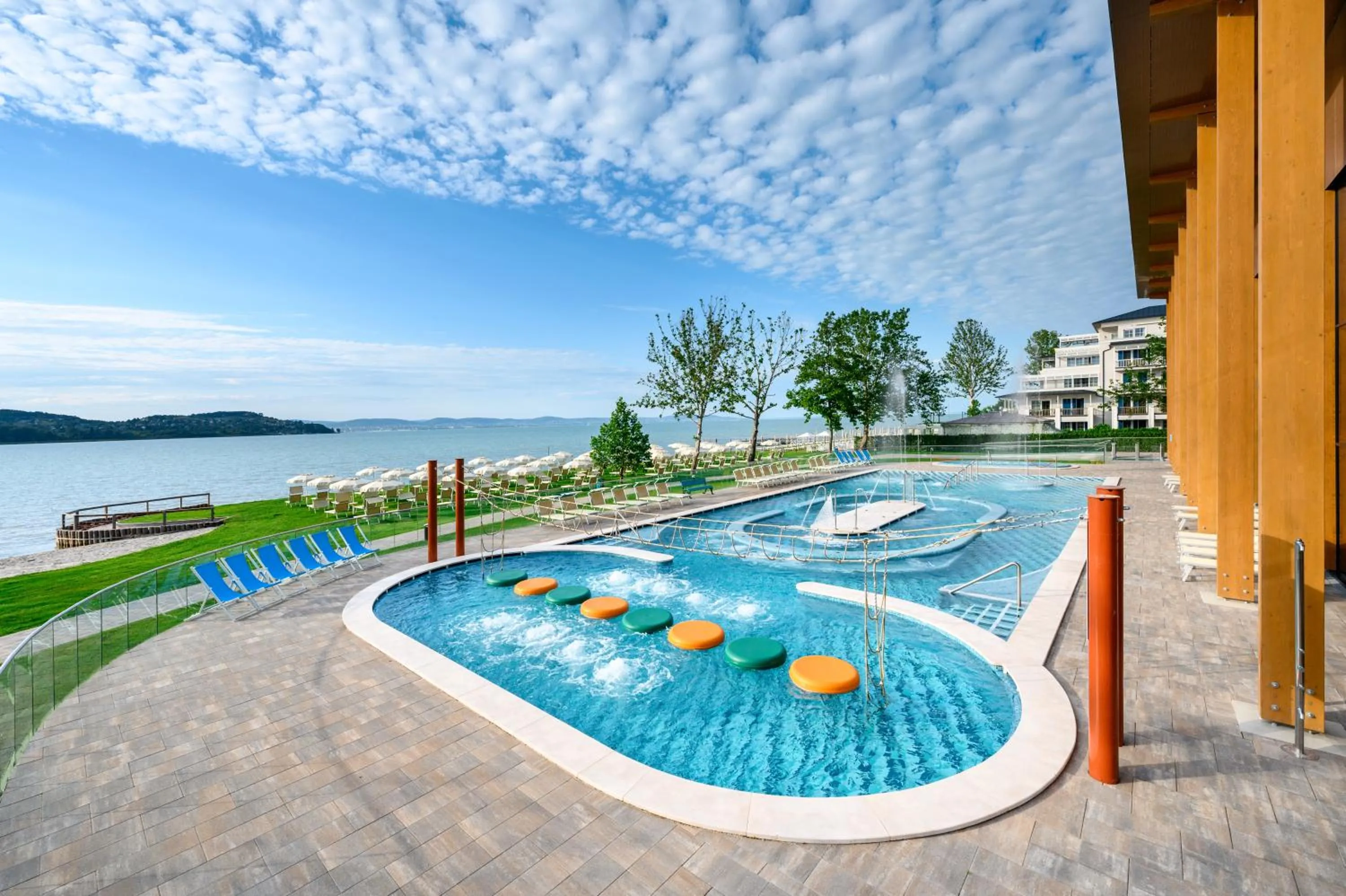 Swimming pool in Mövenpick Balaland Resort Lake Balaton