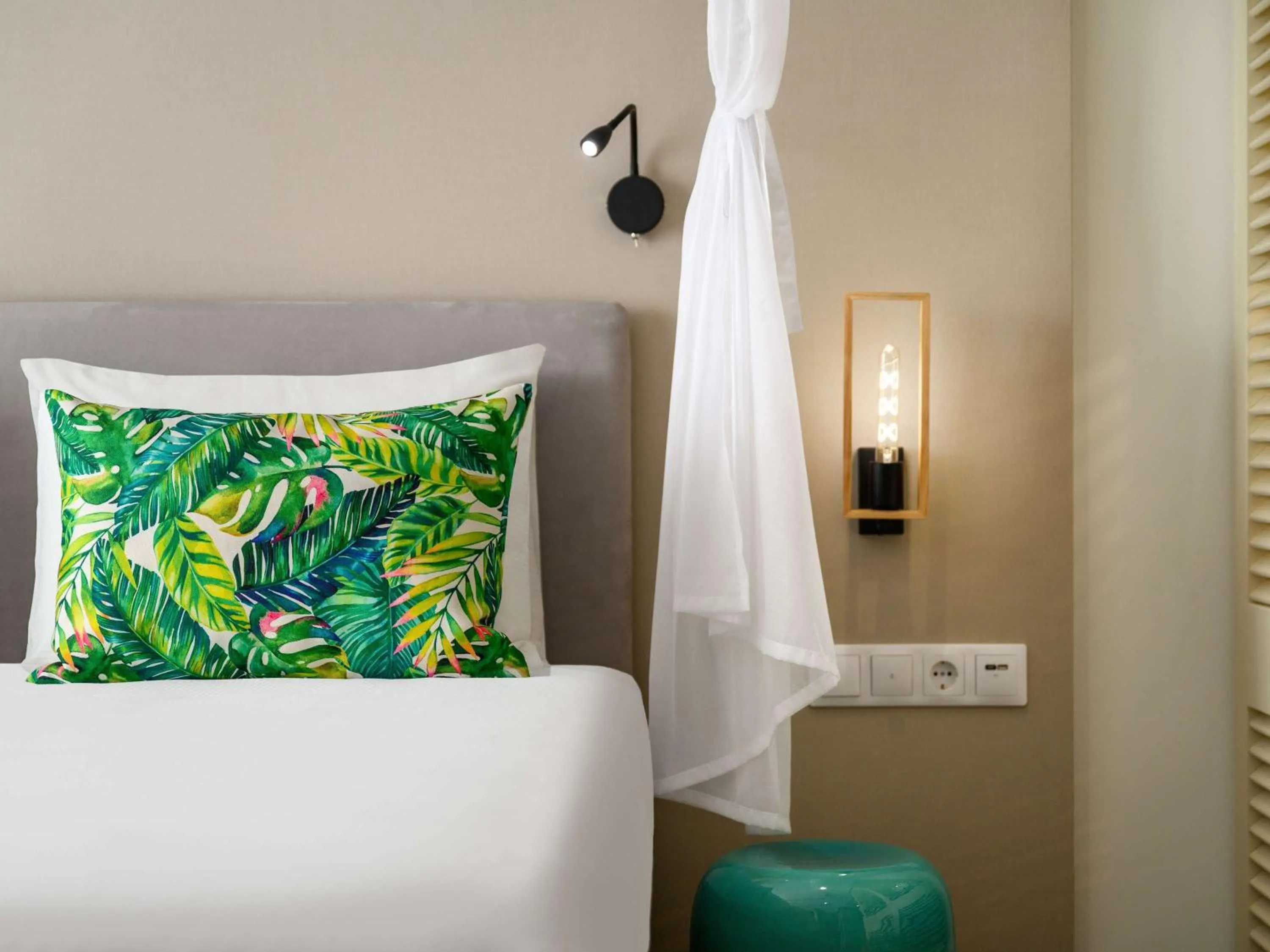 Bedroom, Bed in Mövenpick Balaland Resort Lake Balaton