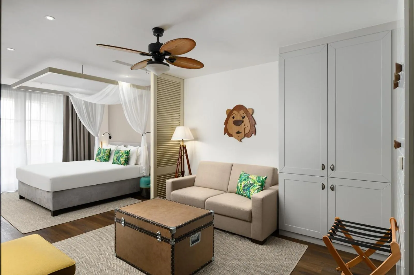 Property building, Bed in Mövenpick Balaland Resort Lake Balaton