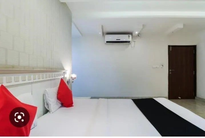 Bed in Royal shades kodihali