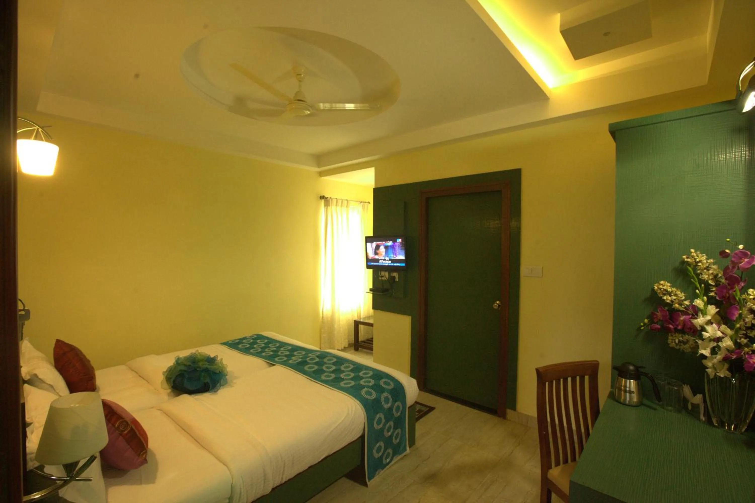 Bed in Royal shades kodihali