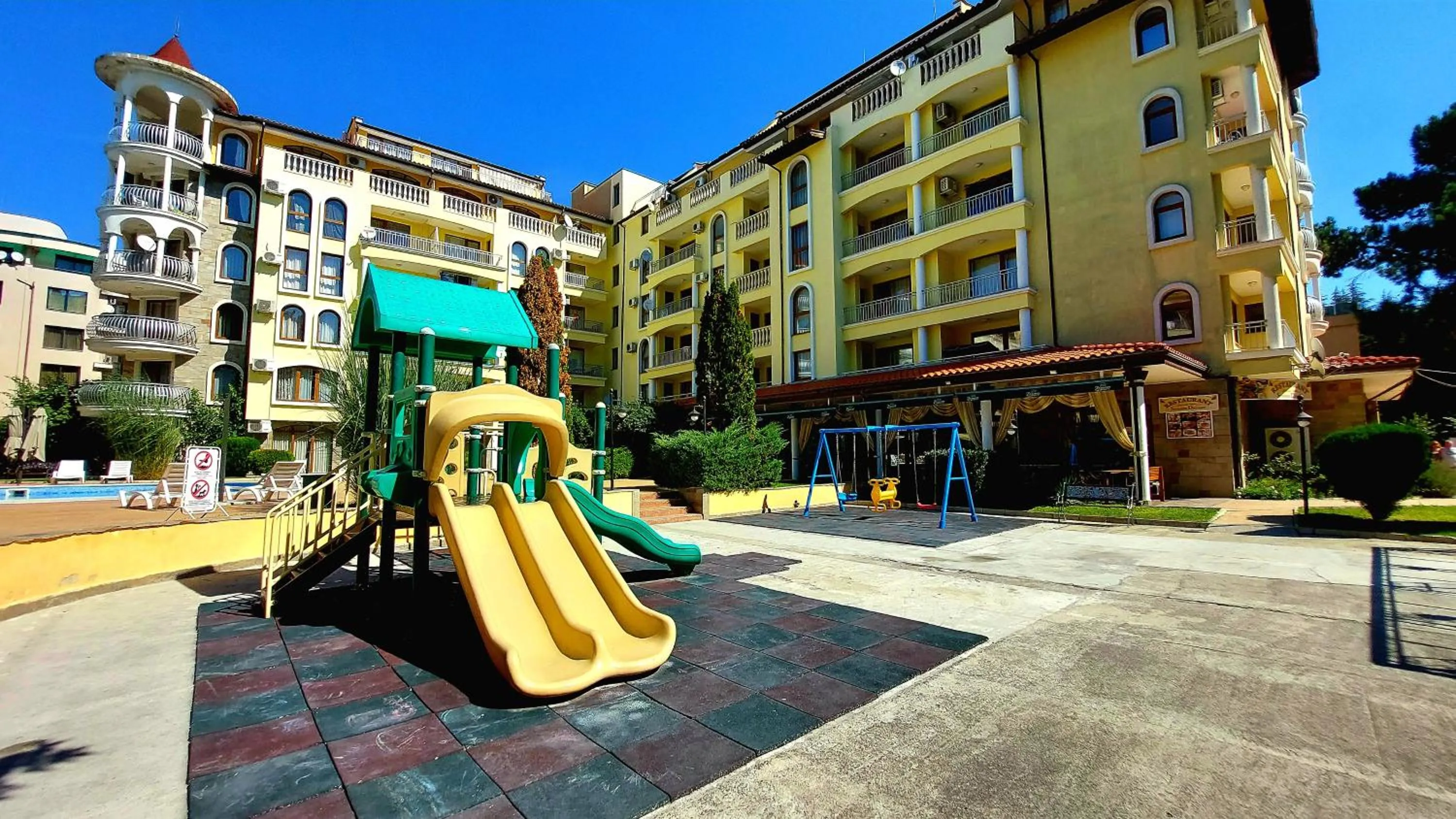 Children play ground in Summer Dreams - Menada Apartments