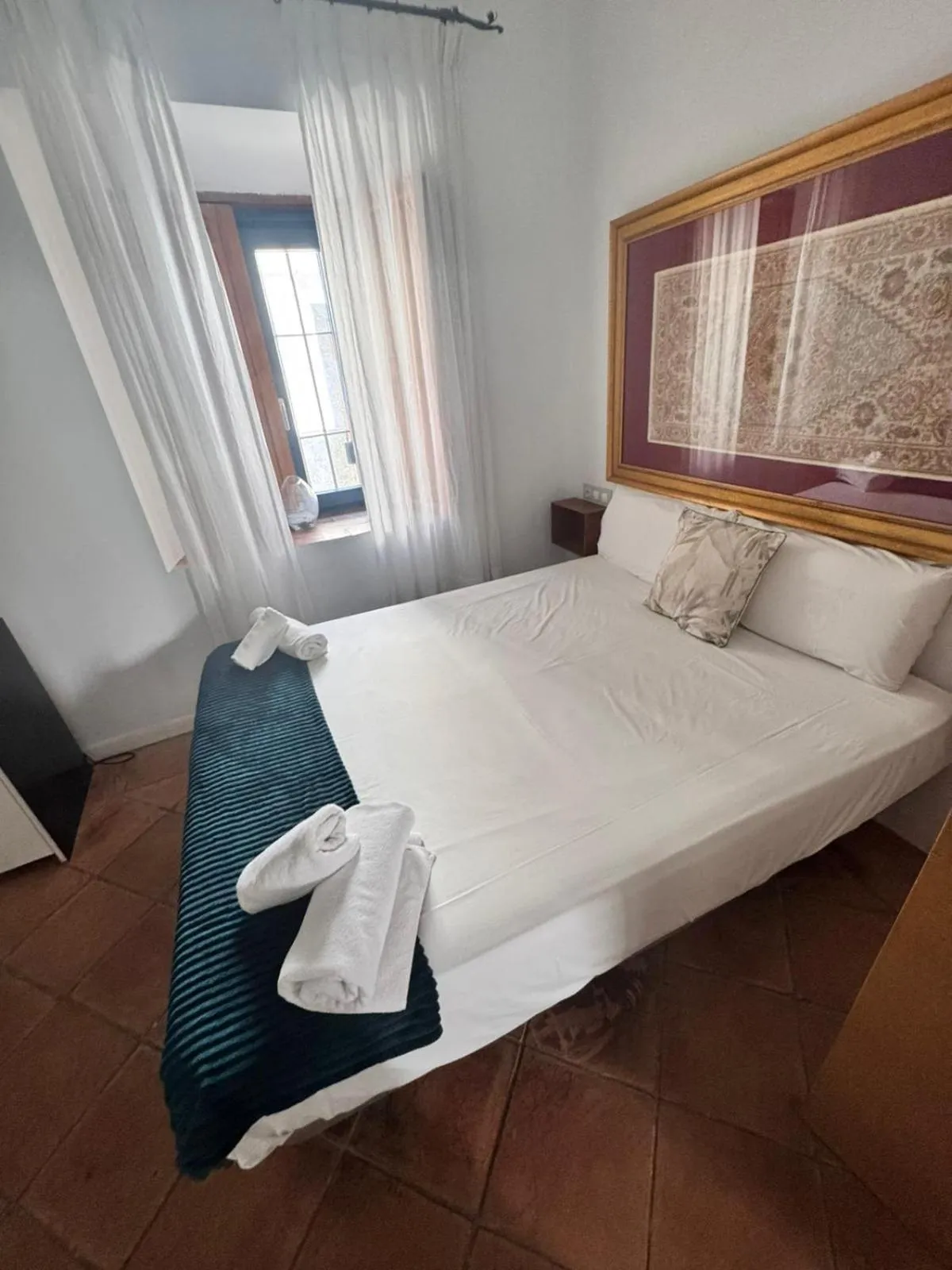 Bed in Hotel Albaicín