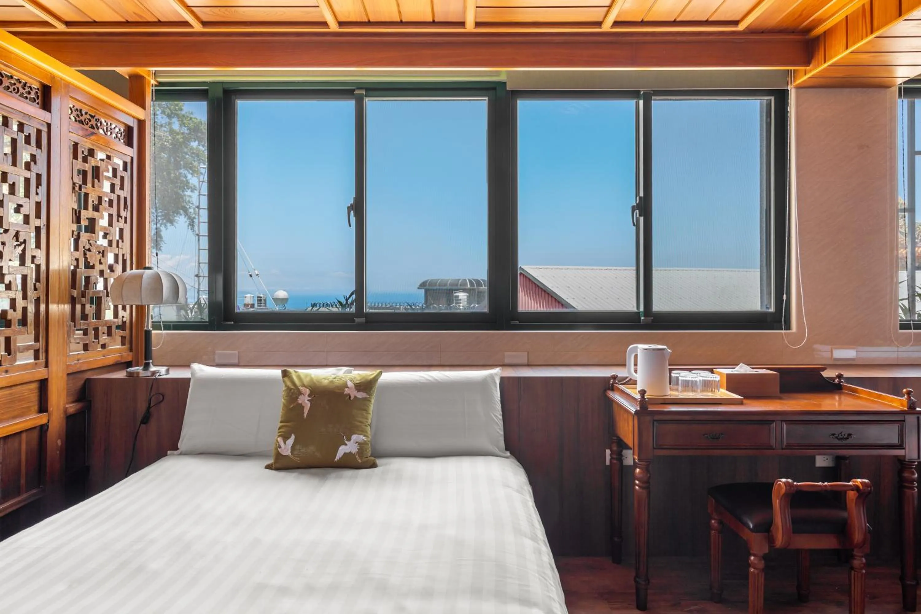 Bed in Jiufen The Dragon Smart Stay