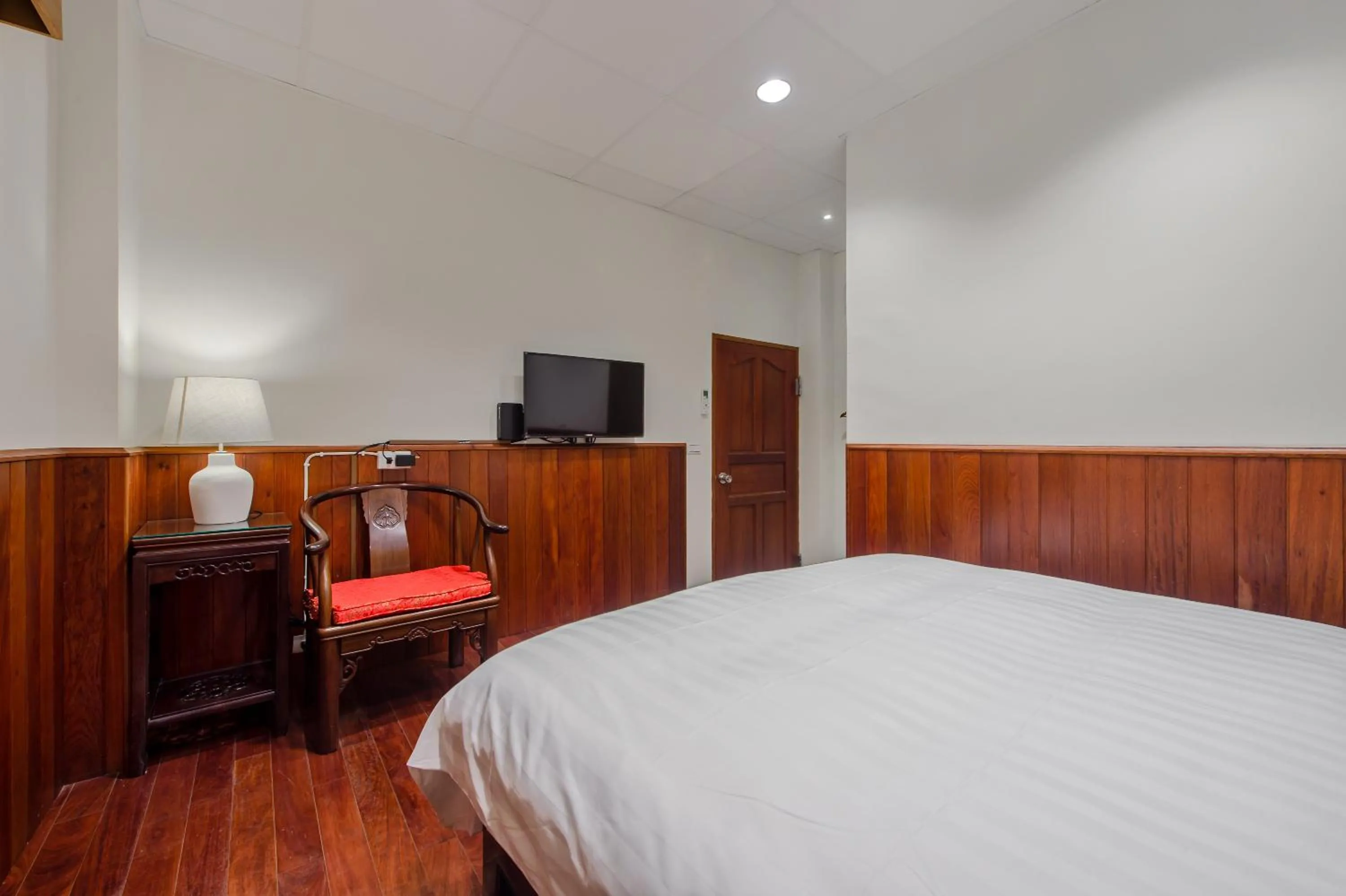 Photo of the whole room, Bed in Jiufen The Dragon Smart Stay