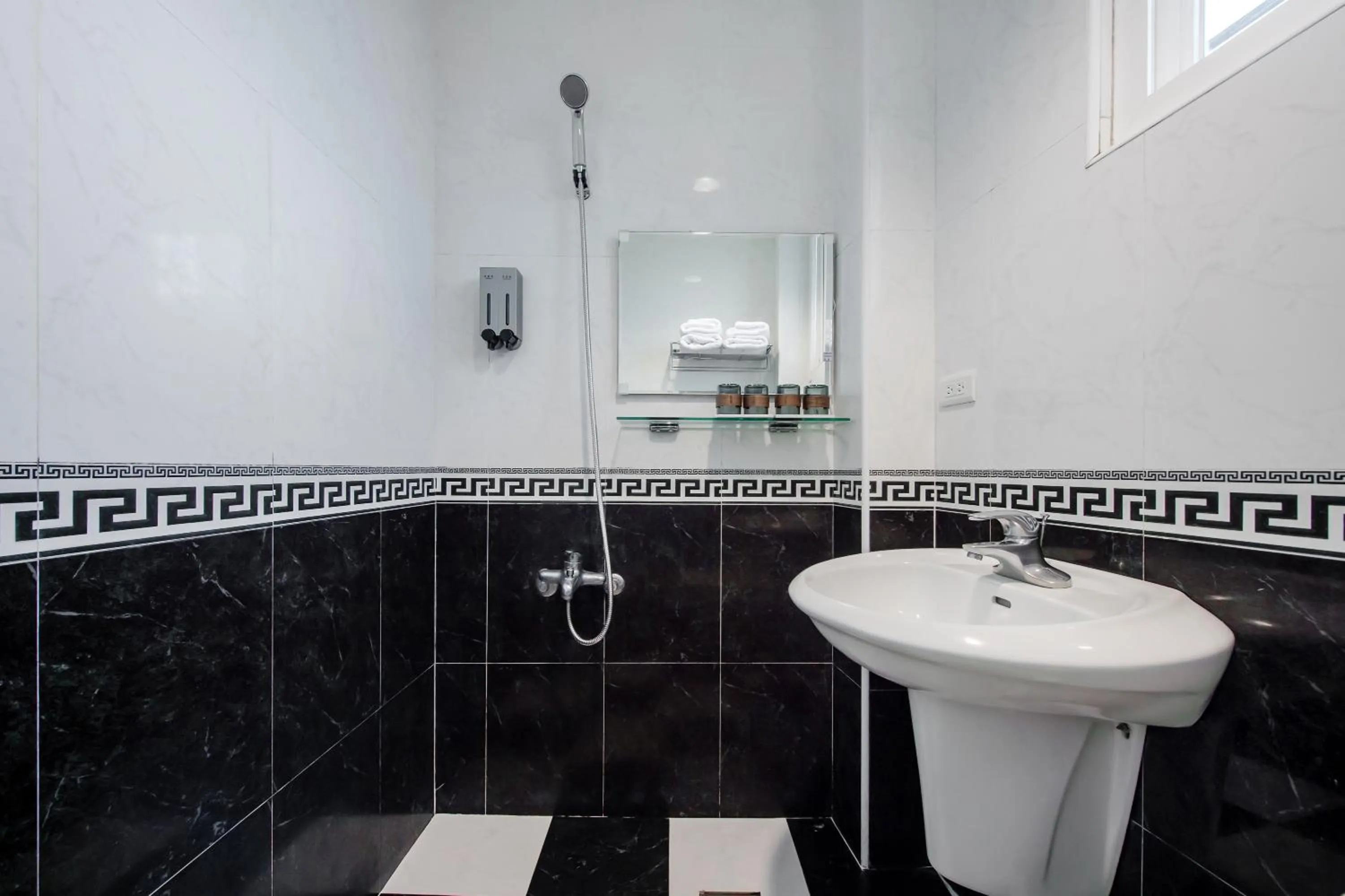 Bathroom in Jiufen The Dragon Smart Stay