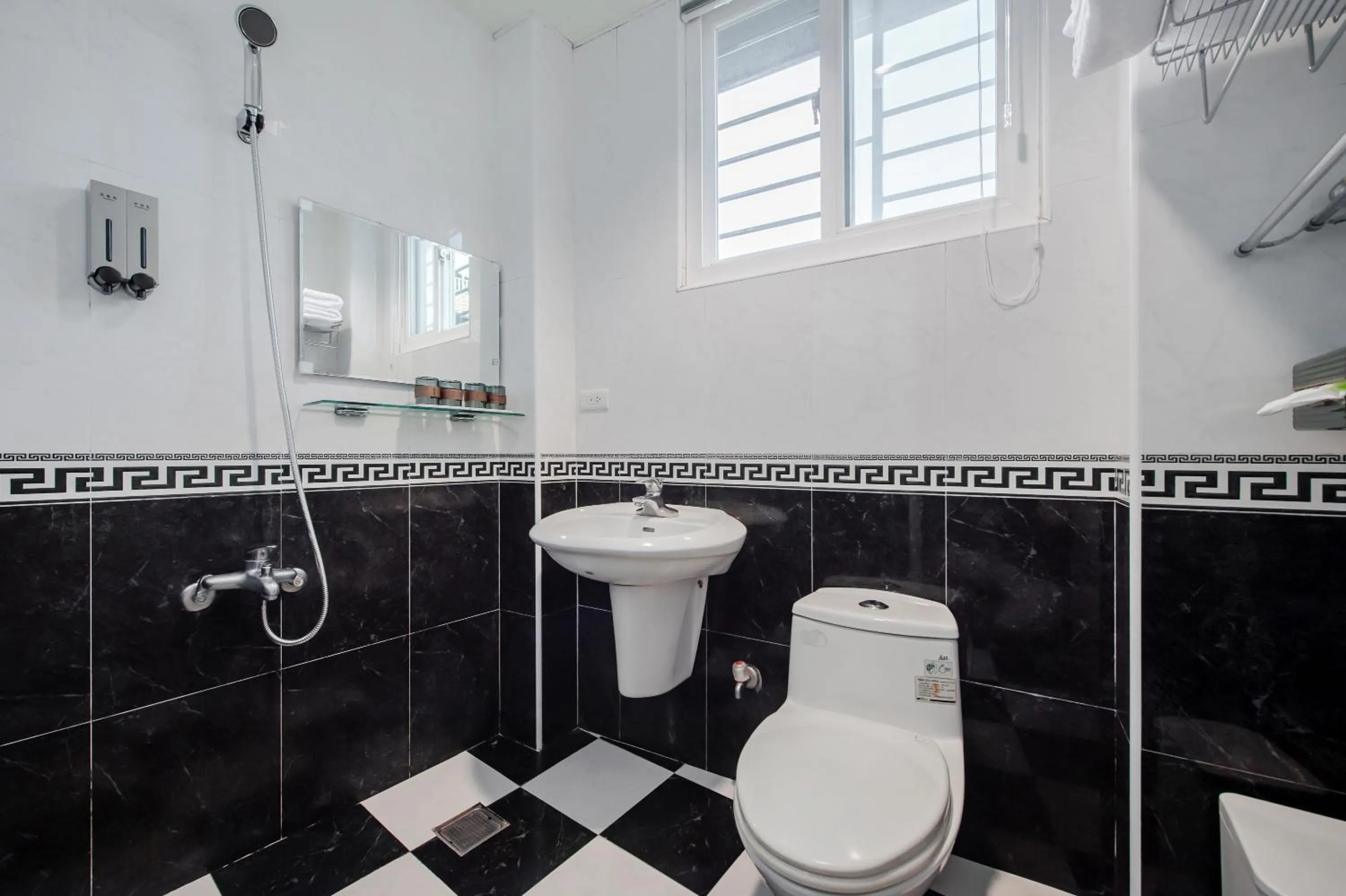 Bathroom in Jiufen The Dragon Smart Stay