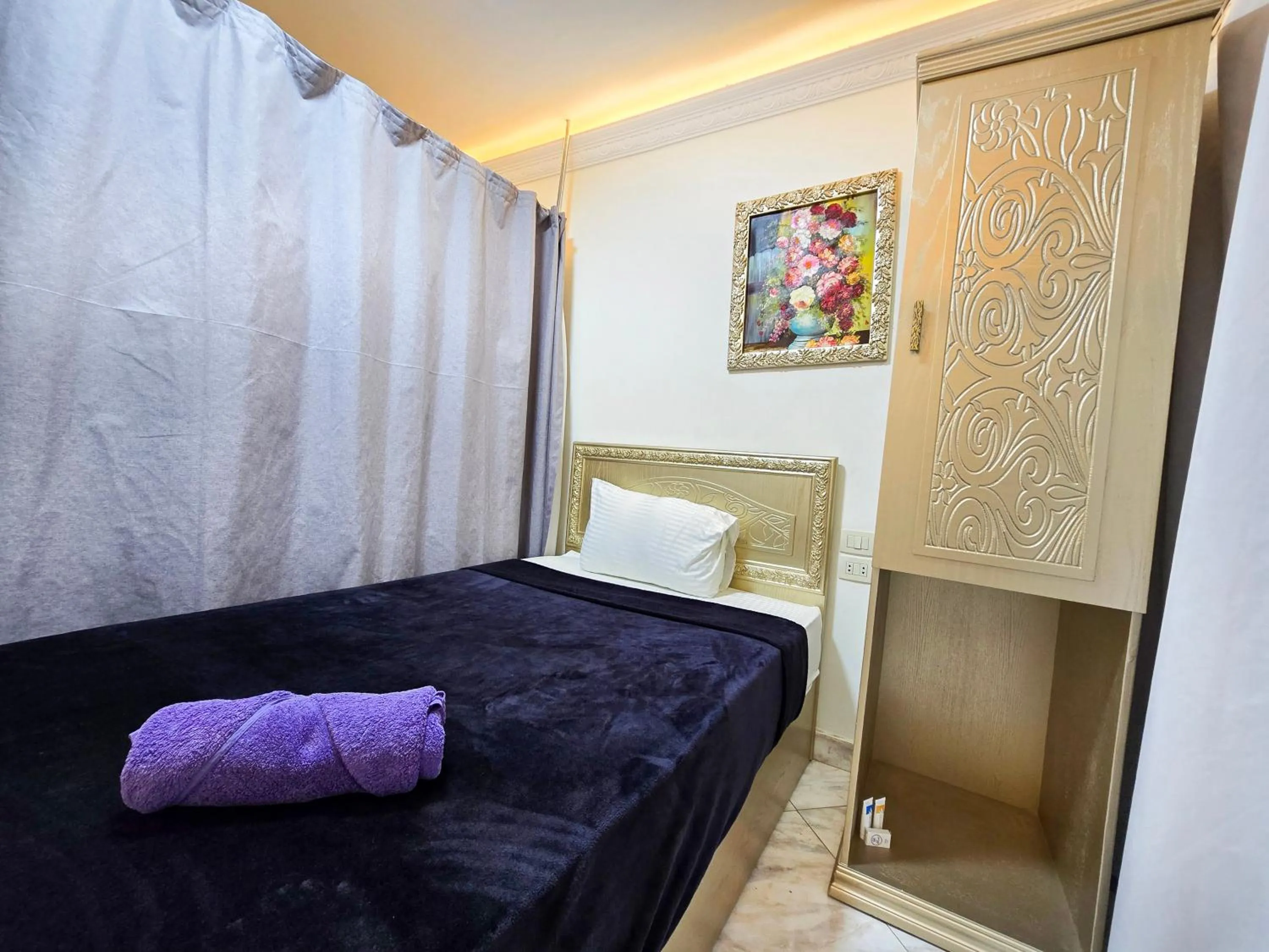 Bed in Afnan Cairo Airport