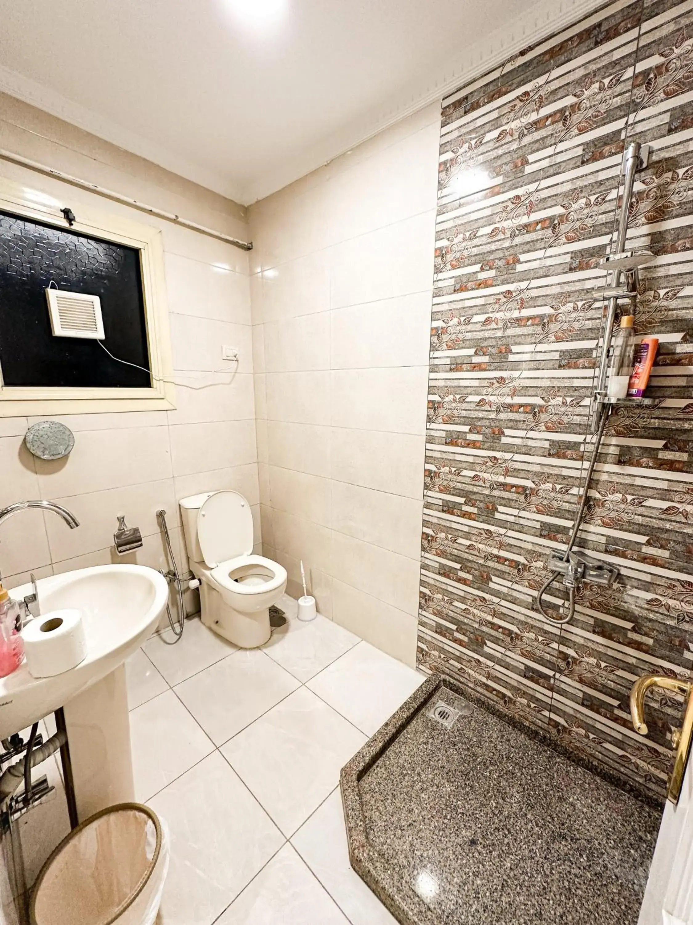 Twin Room in Afnan Cairo Airport Twin Room in Afnan Cairo Airport