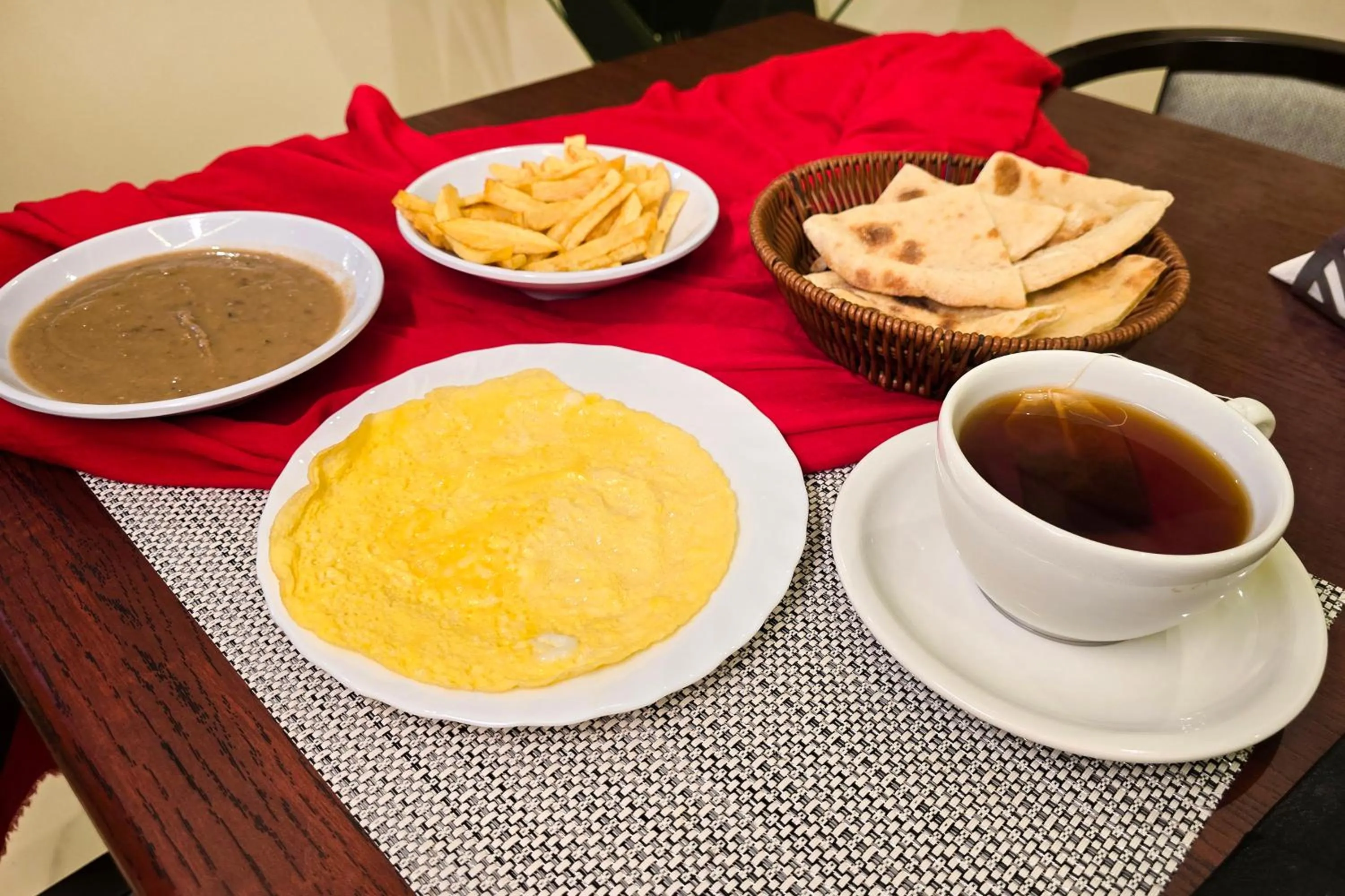 Breakfast in Afnan Cairo Airport