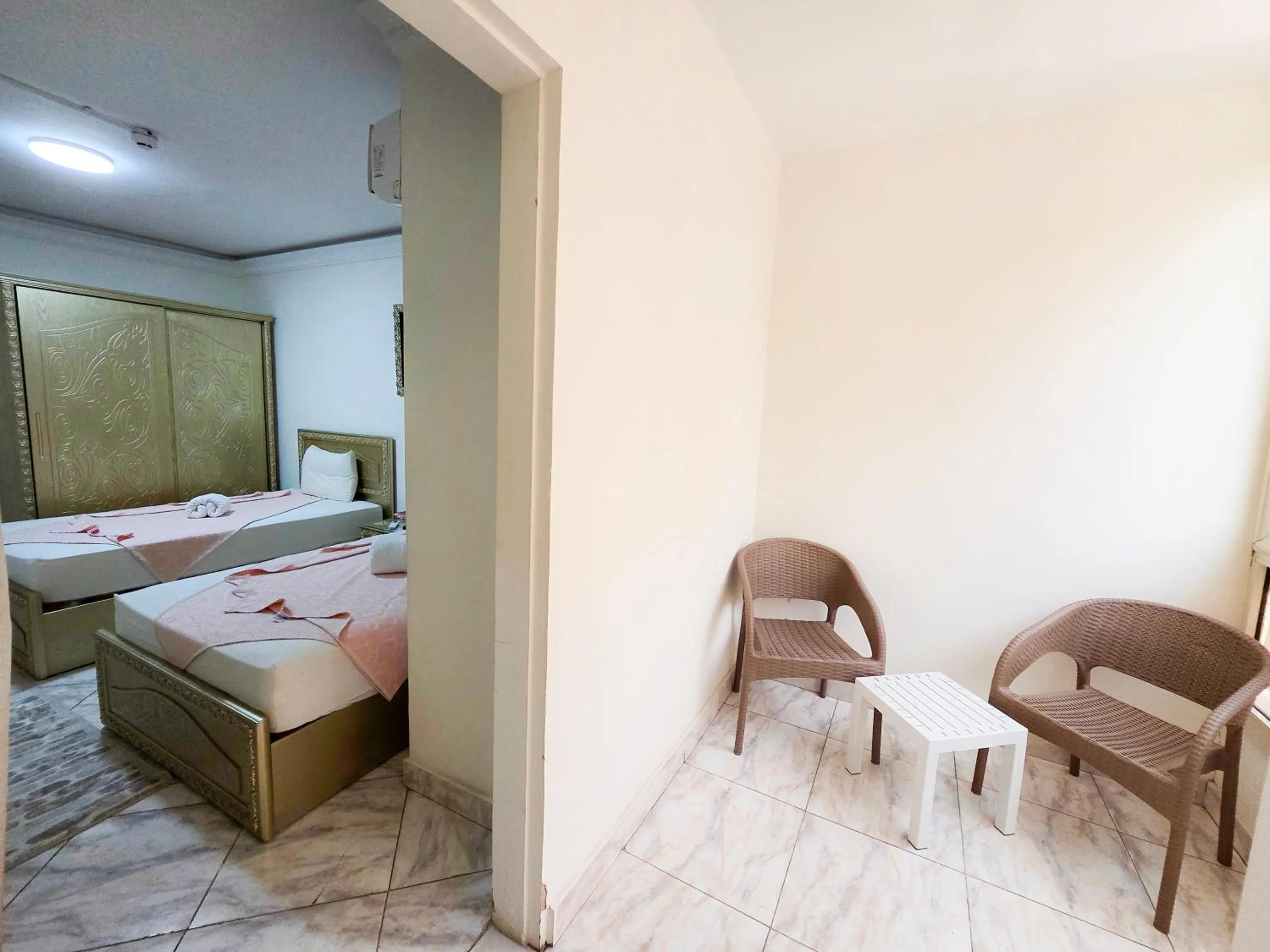 Balcony/Terrace, Bed in Afnan Cairo Airport