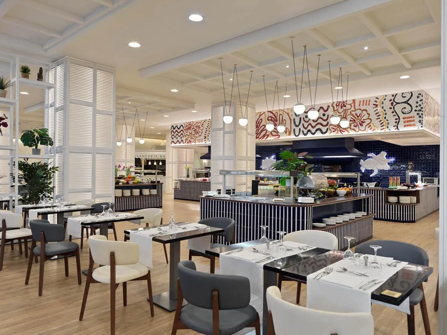 Restaurant/places to eat in H10 Estepona Palace