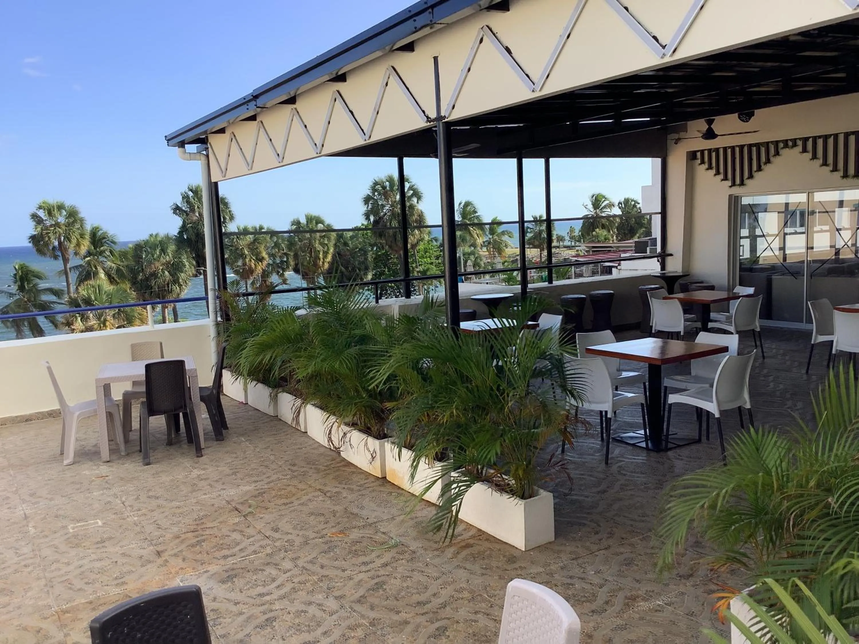 Lounge or bar in Hotel Blue Malecón And Spa