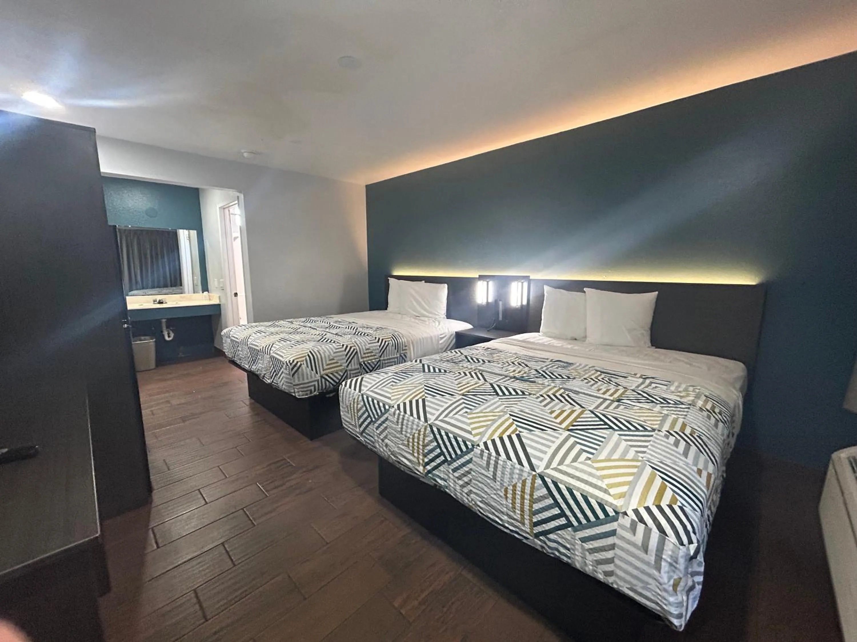 Bedroom, Bed in Studio 6 Hemet, CA