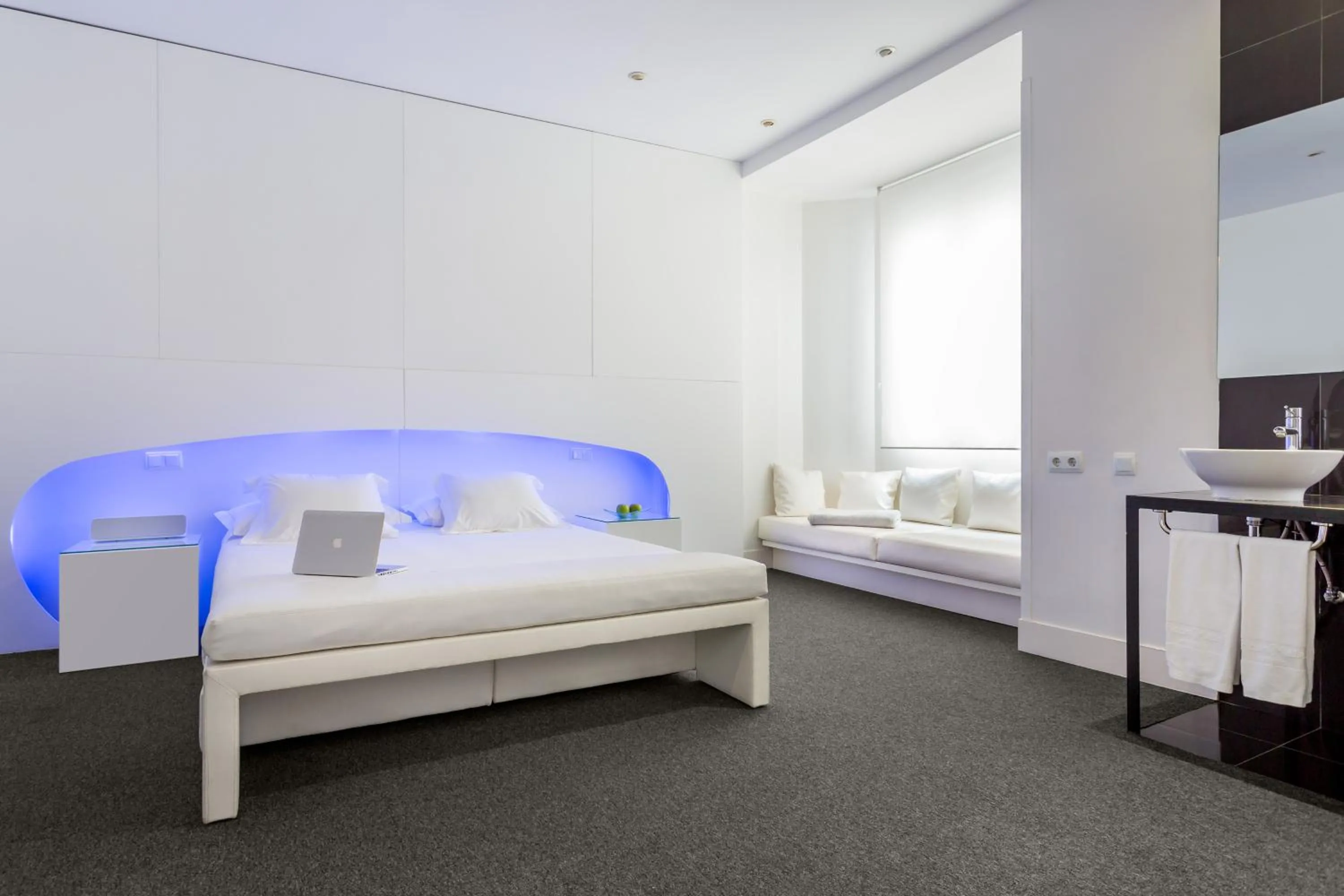 Living room, Bed in Room Mate Mario, Madrid