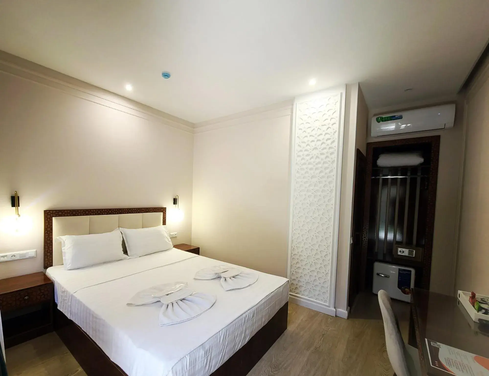 Standard Queen Room in Jahongir Premium Standard Queen Room in Jahongir Premium