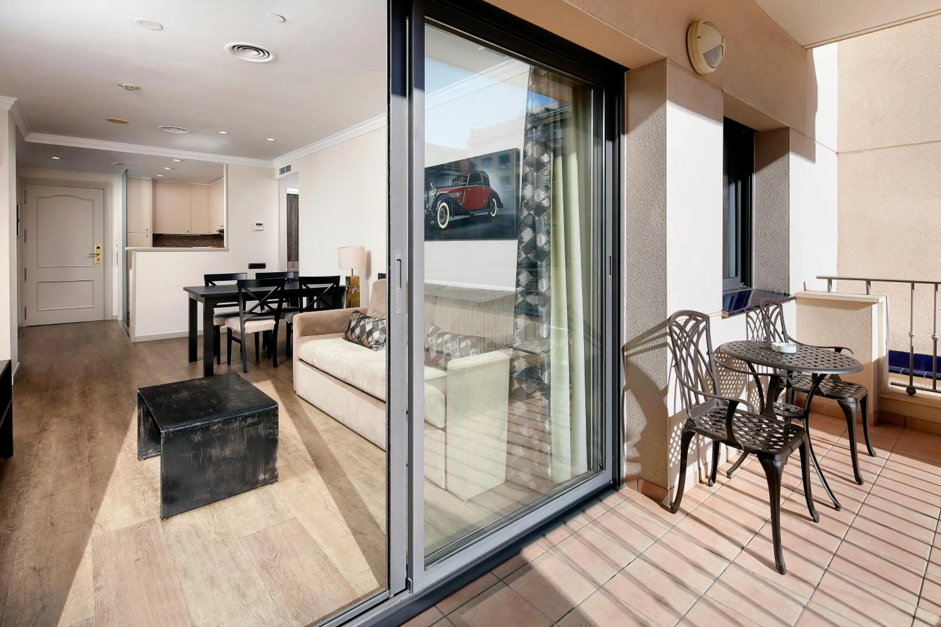 Dining area in Apartaments-Hotel Hispanos 7 Suiza