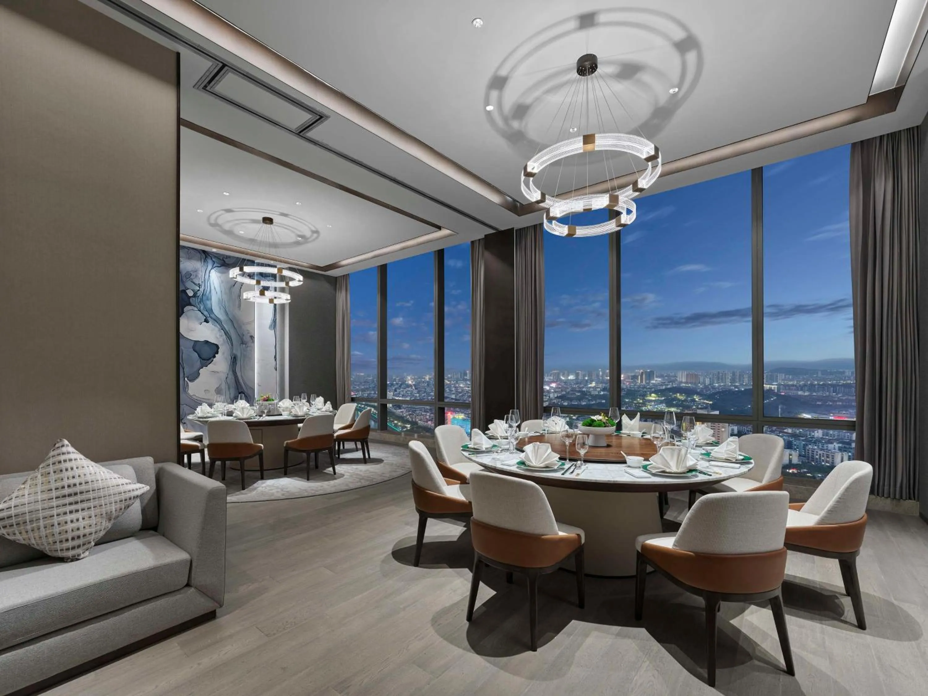 Restaurant/places to eat in Hilton Zhuji