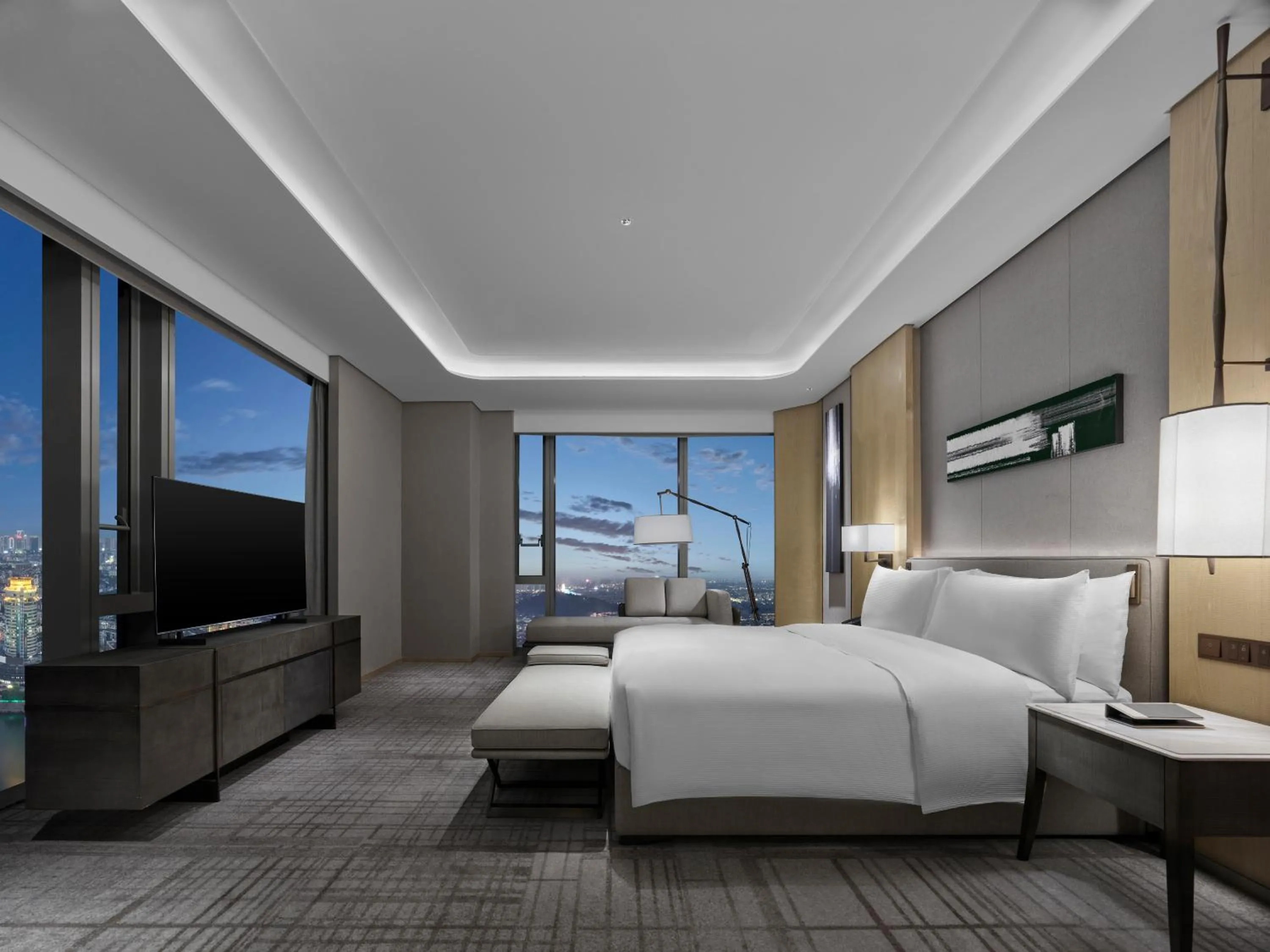 Photo of the whole room, Bed in Hilton Zhuji