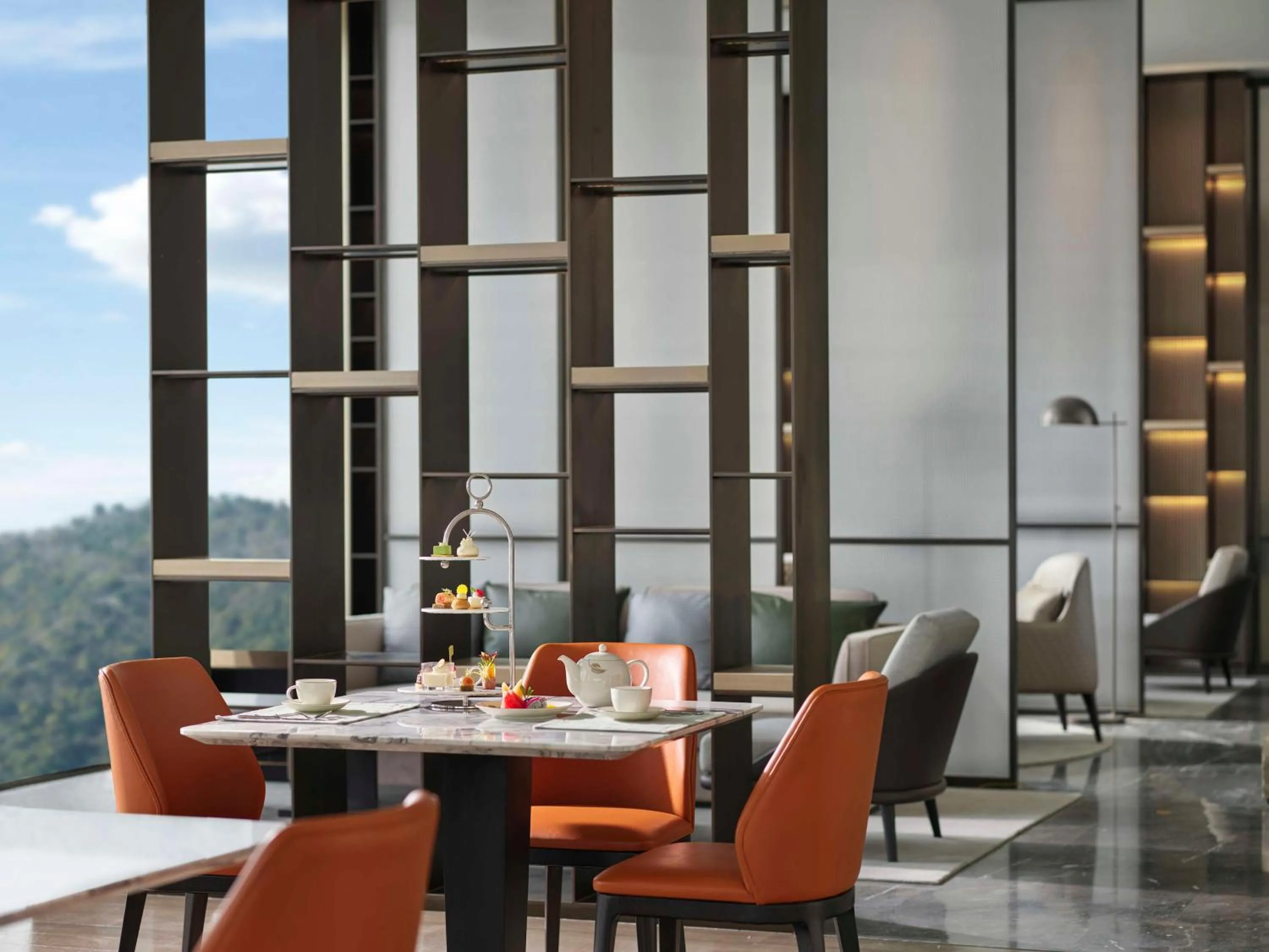 Property building in Hilton Zhuji