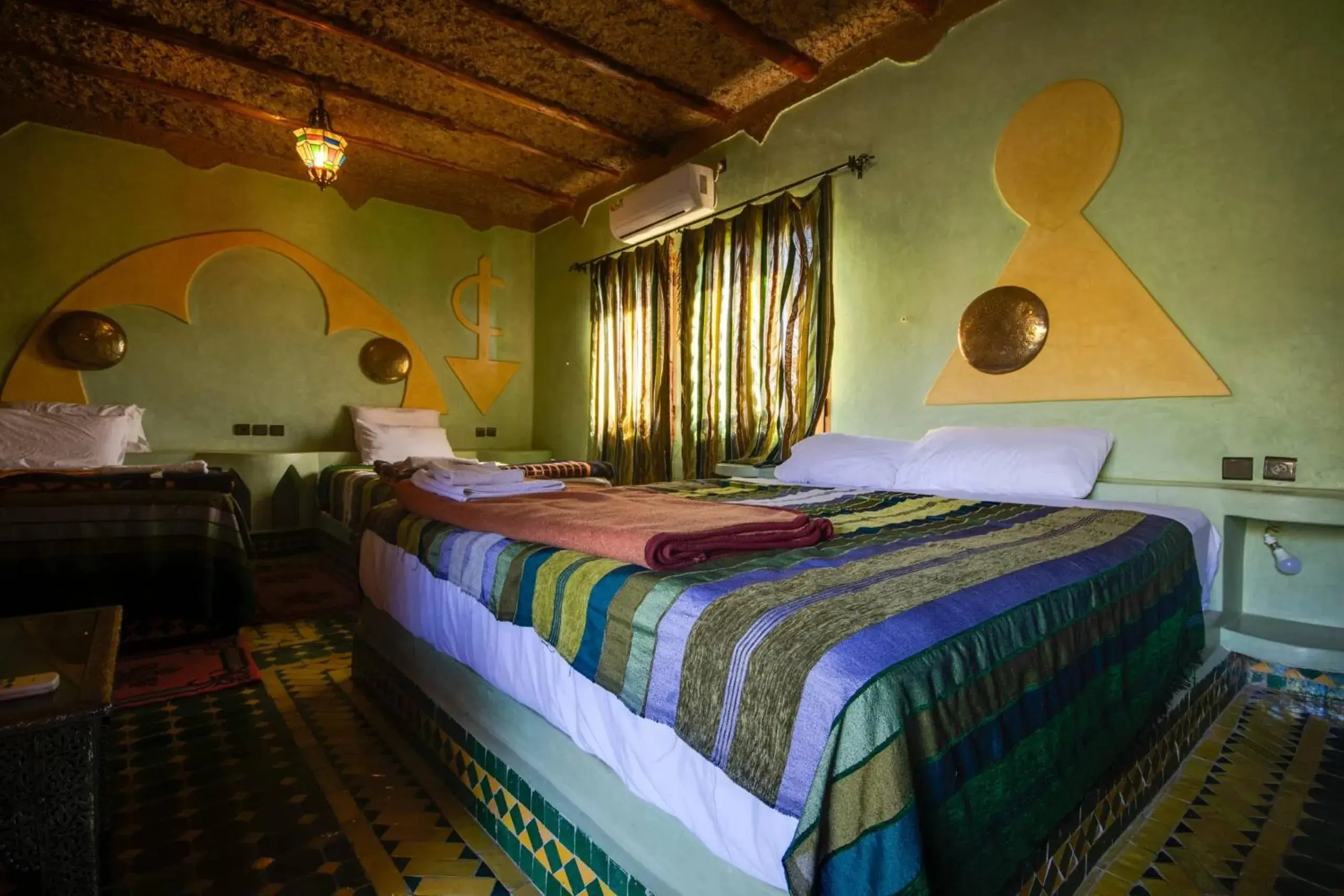 Comfort Quadruple Room in Hotel ksar merzouga Comfort Quadruple Room in Hotel ksar merzouga